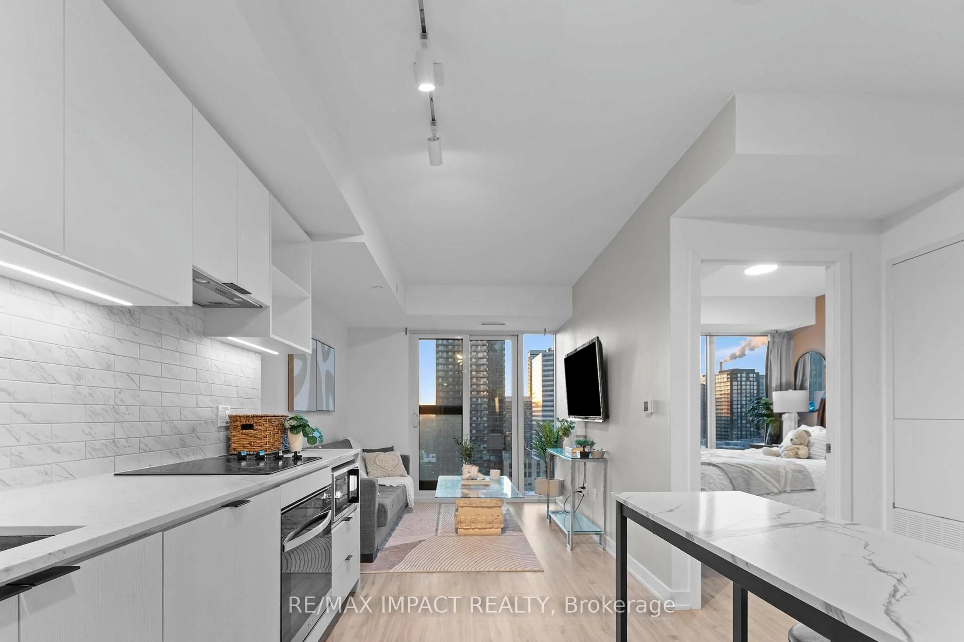 Open concept kitchen, ceramic/tile floor for 252 Church St #2616, Toronto Ontario M5B 0E6
