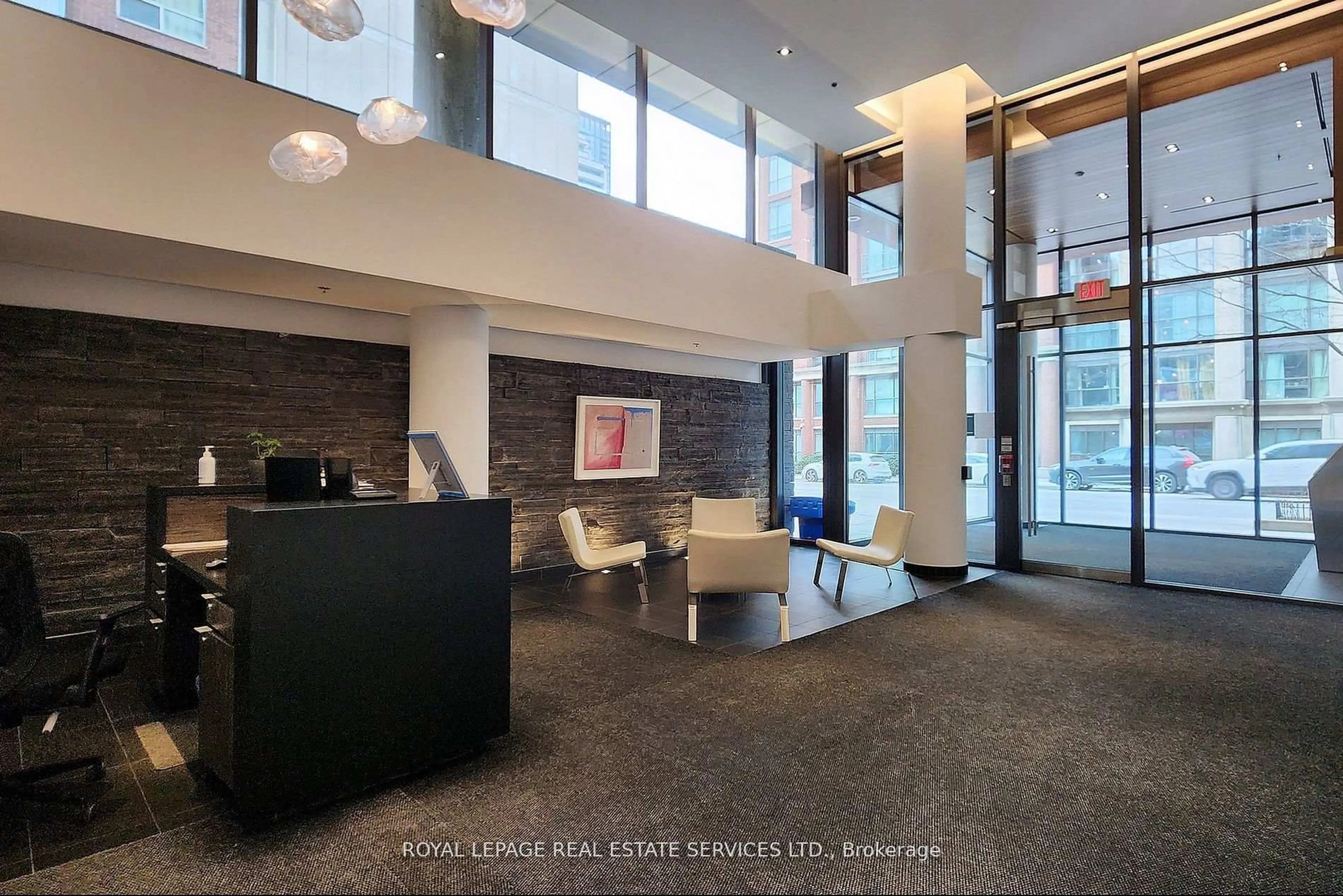 Lobby for 15 Beverley St #803, Toronto Ontario M5T 1X8