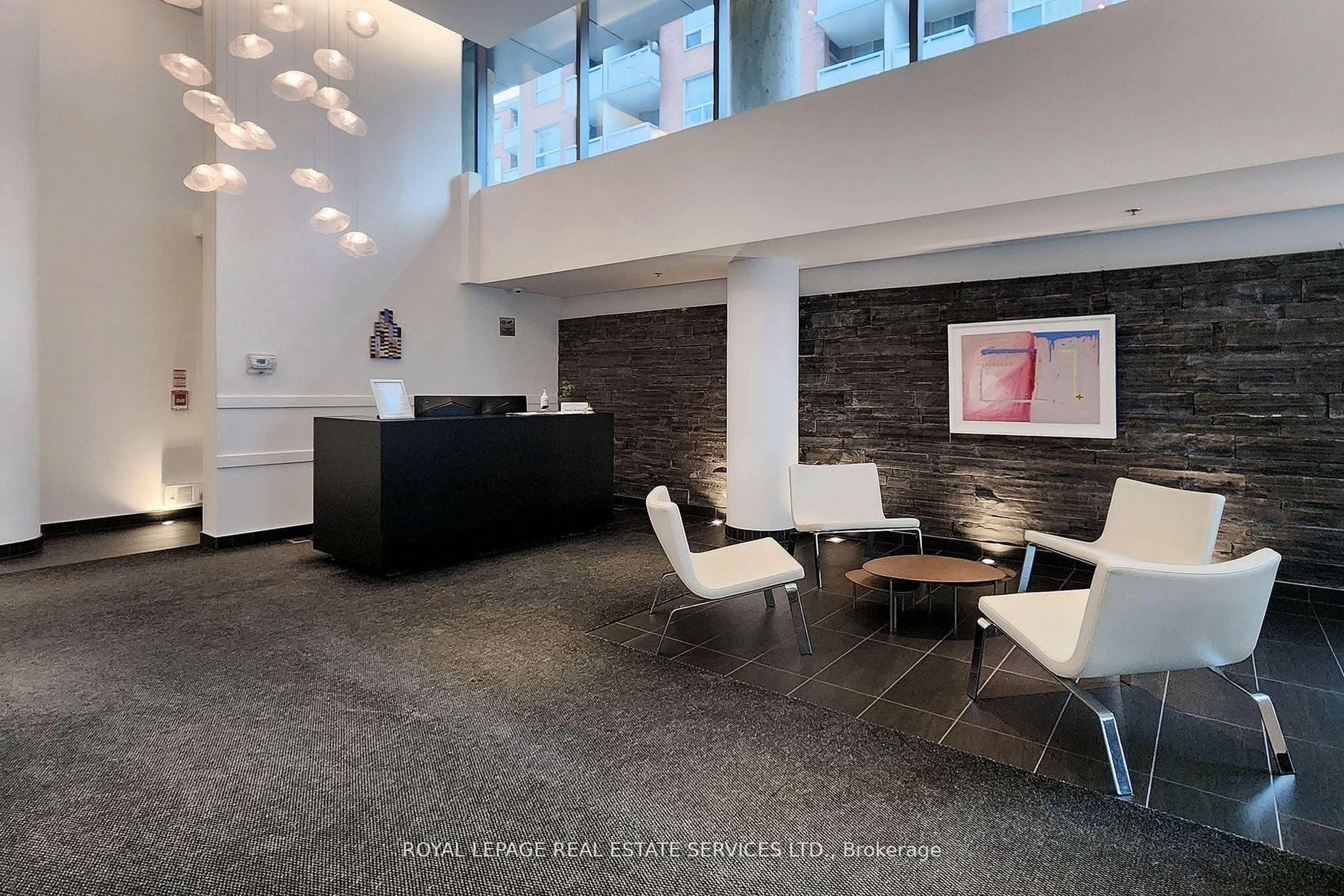 Lobby for 15 Beverley St #803, Toronto Ontario M5T 1X8