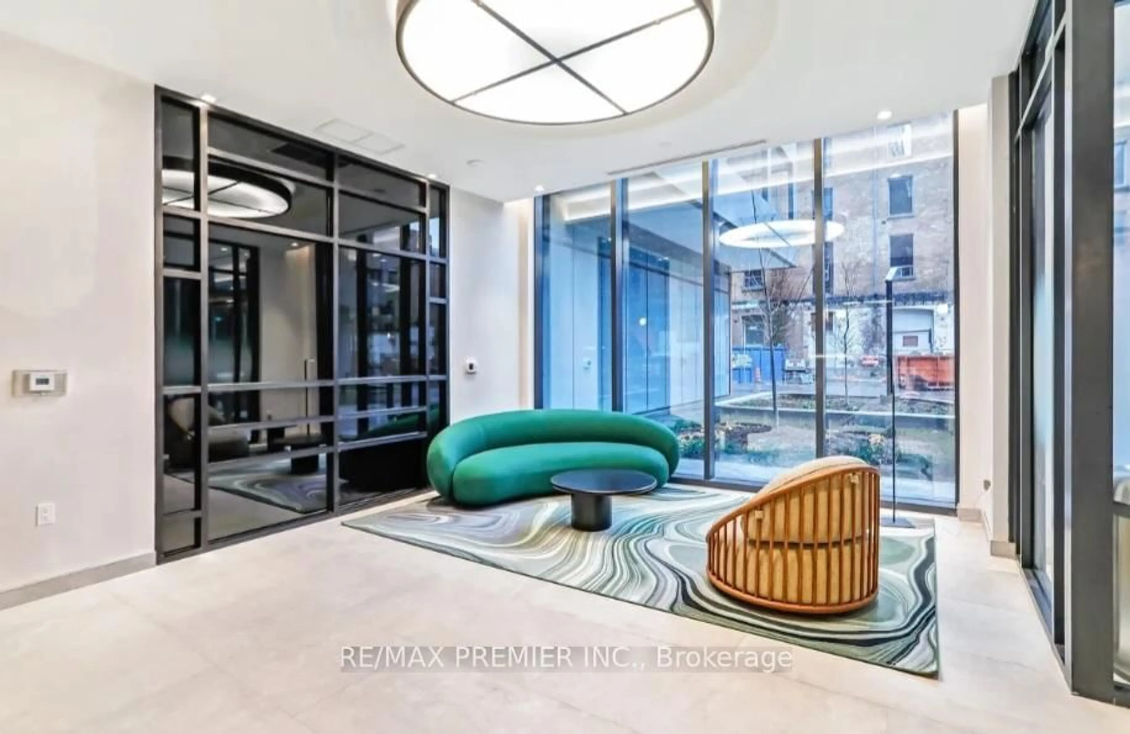 Indoor foyer for 9 Tecumseth St #406, Toronto Ontario M5V 0S5