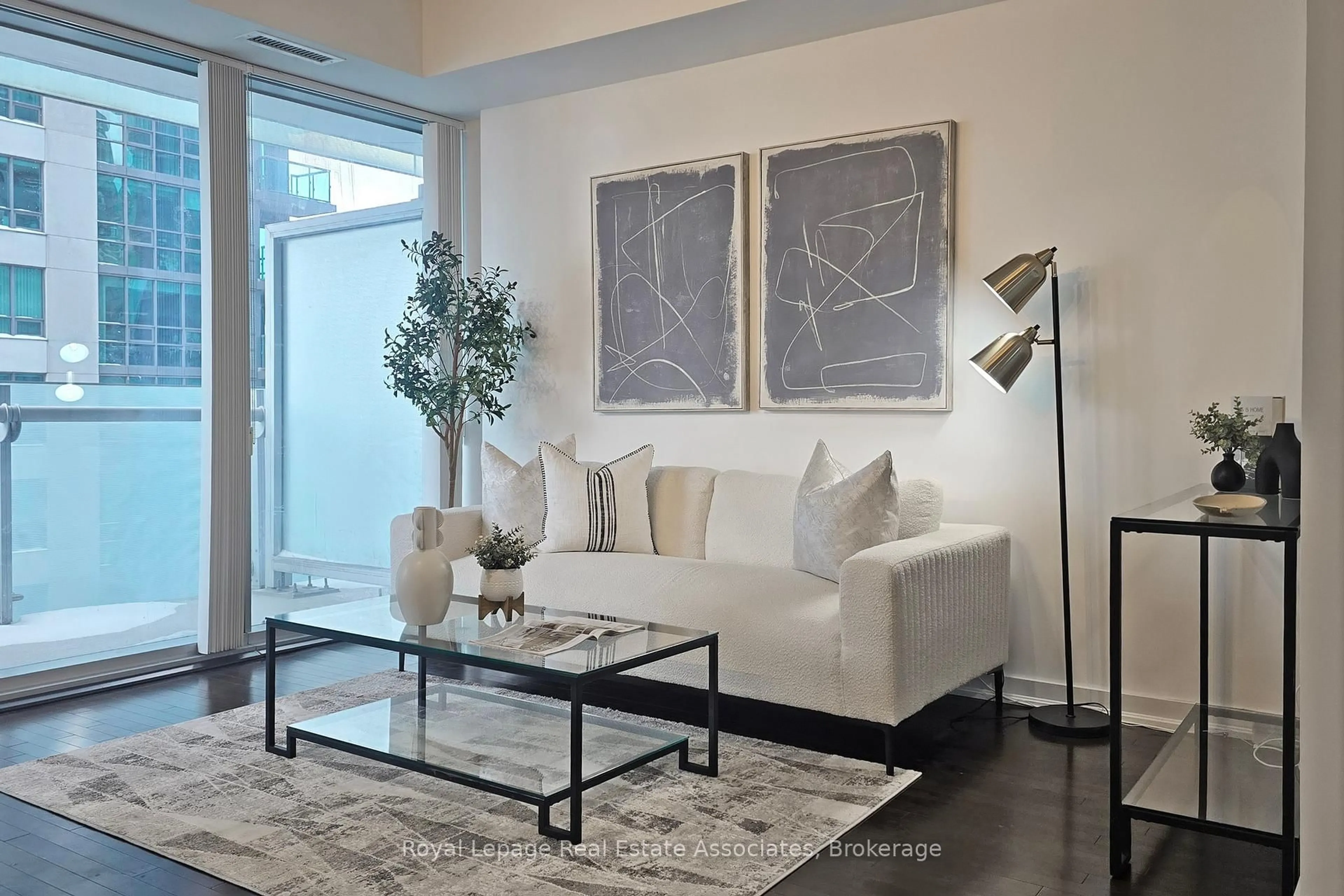 Living room with furniture, unknown for 12 York St #1705, Toronto Ontario M5J 0A9