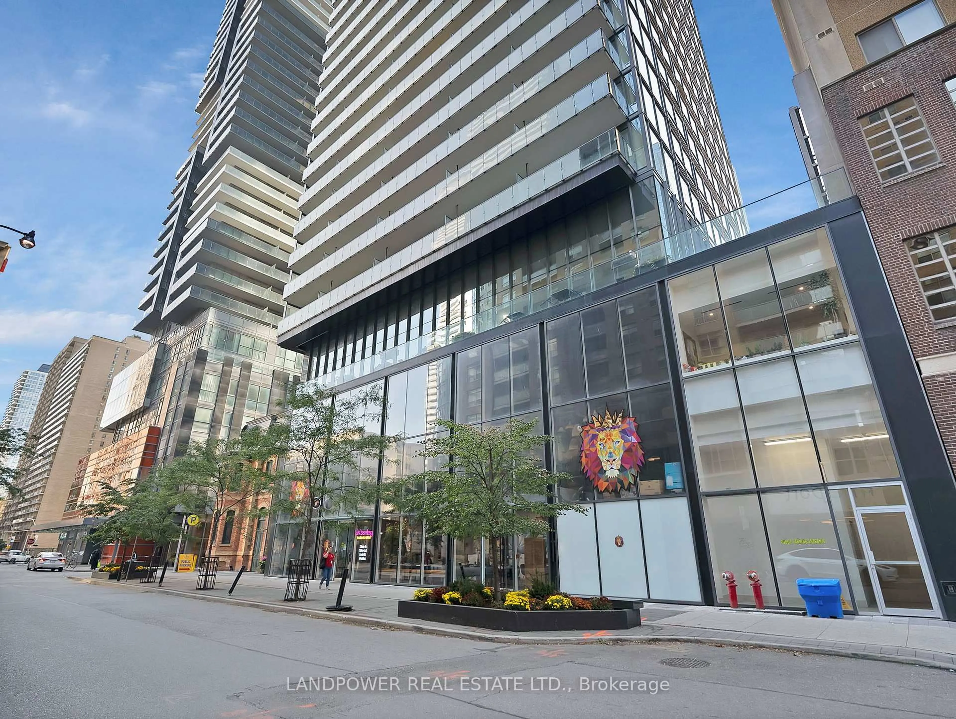 Indoor foyer for 15 Grenville St #2609, Toronto Ontario M4Y 0B9