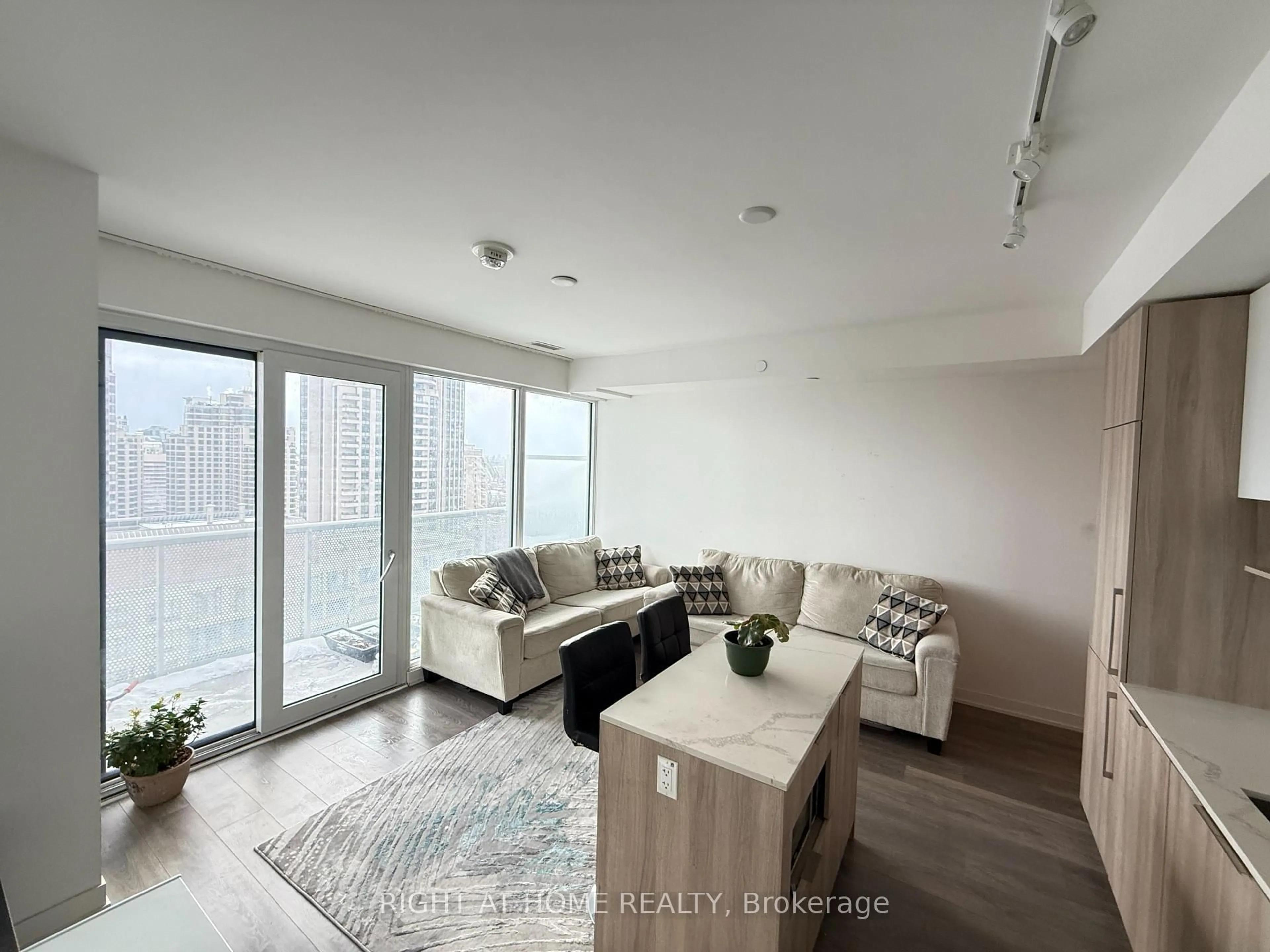 Living room with furniture, unknown for 15 Holmes Ave #1811, Toronto Ontario M2N 4L8