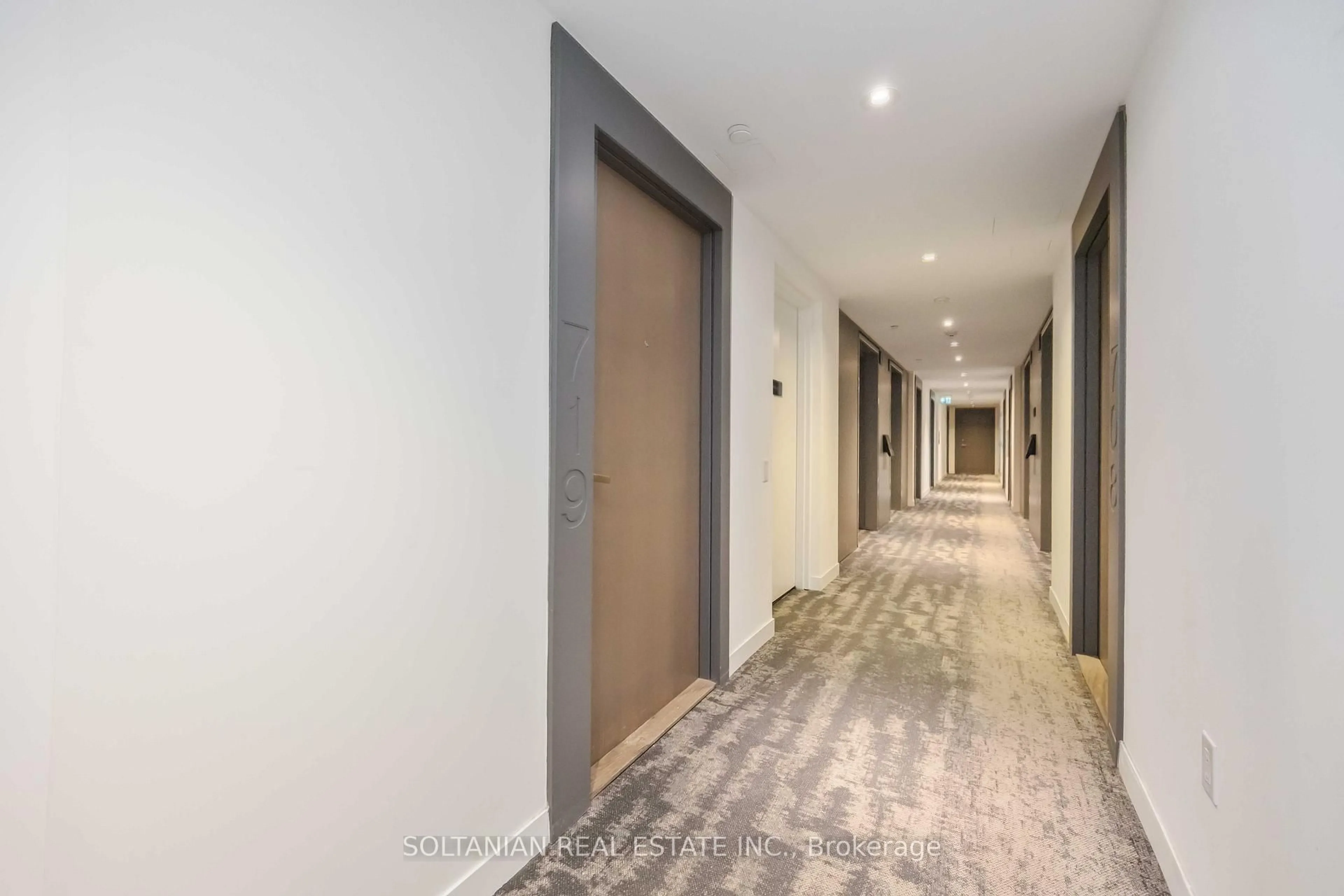 Indoor foyer for 15 Lower Jarvis St #719, Toronto Ontario M5E 1Z6