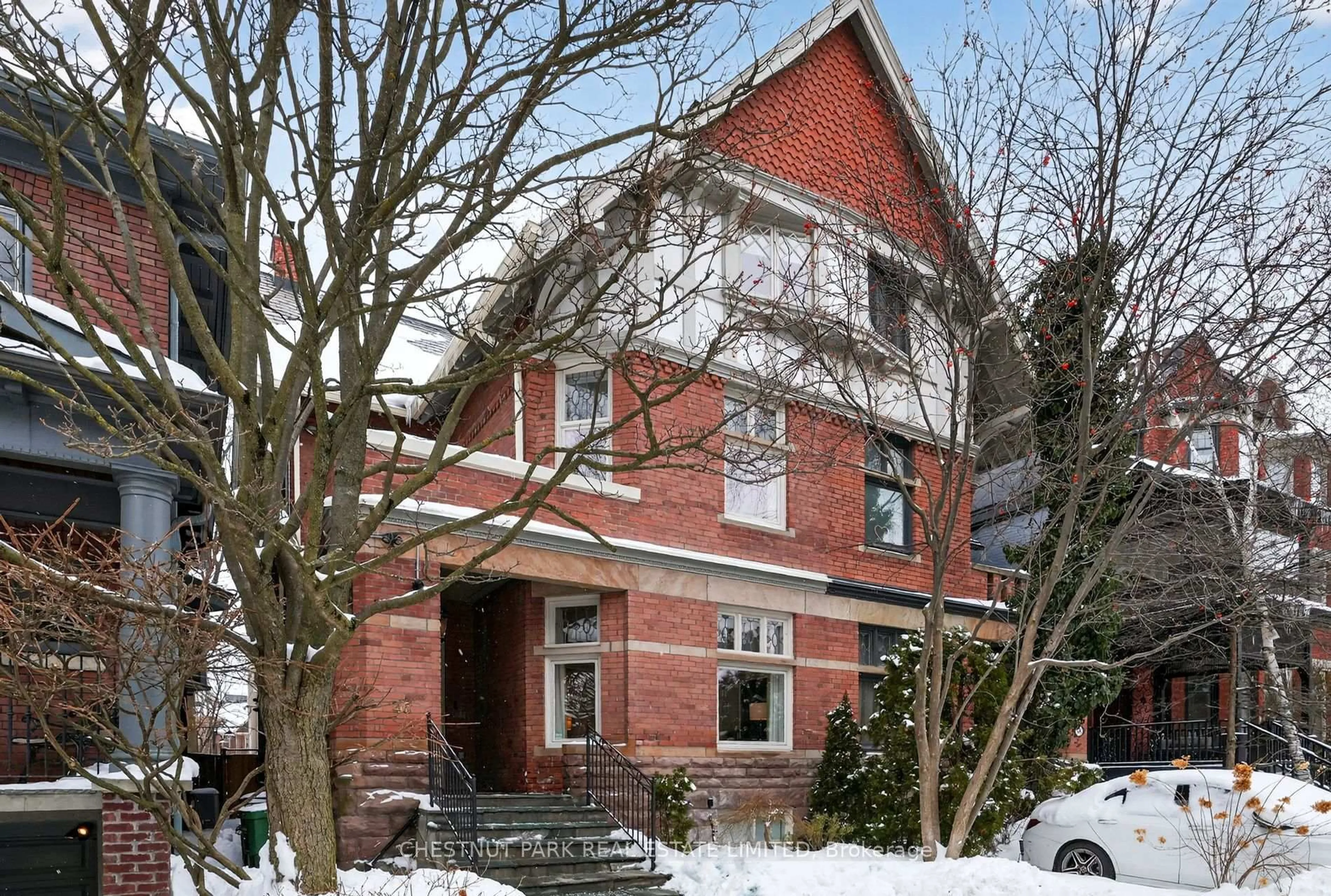 Home with brick exterior material, street for 46 Admiral Rd, Toronto Ontario M5R 2L5