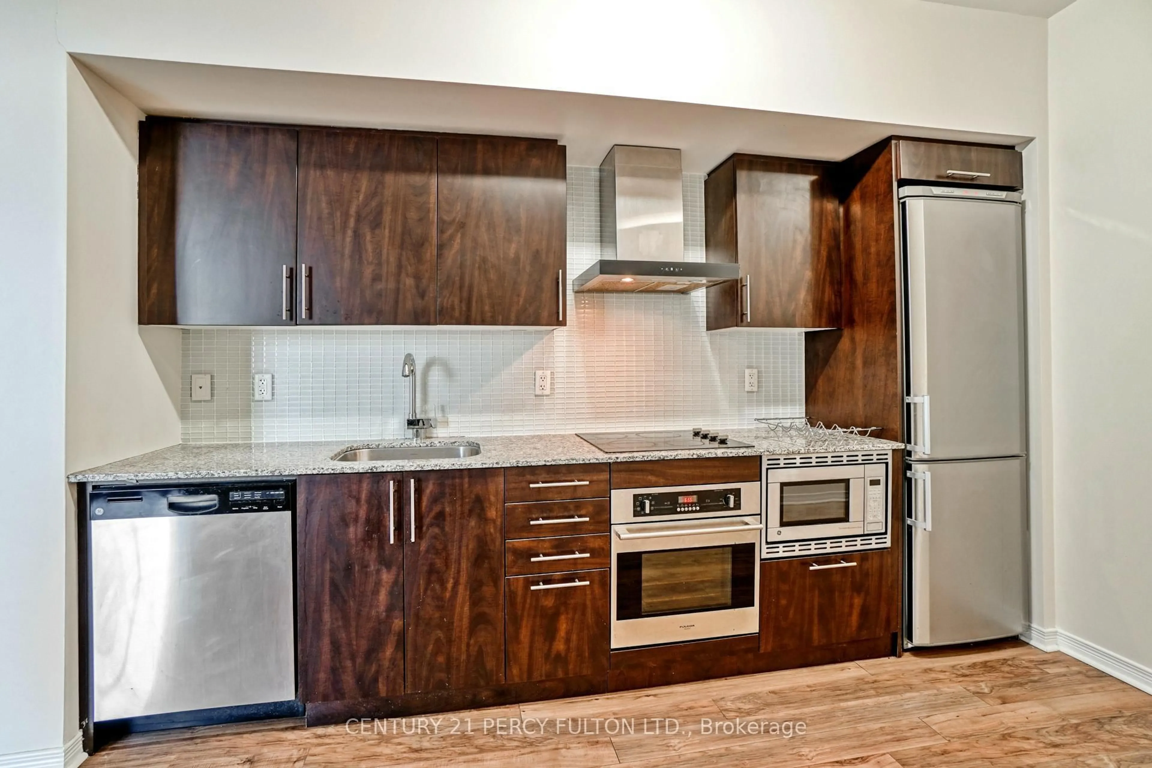 Unknown for 352 Front St #2211, Toronto Ontario M5V 0K3