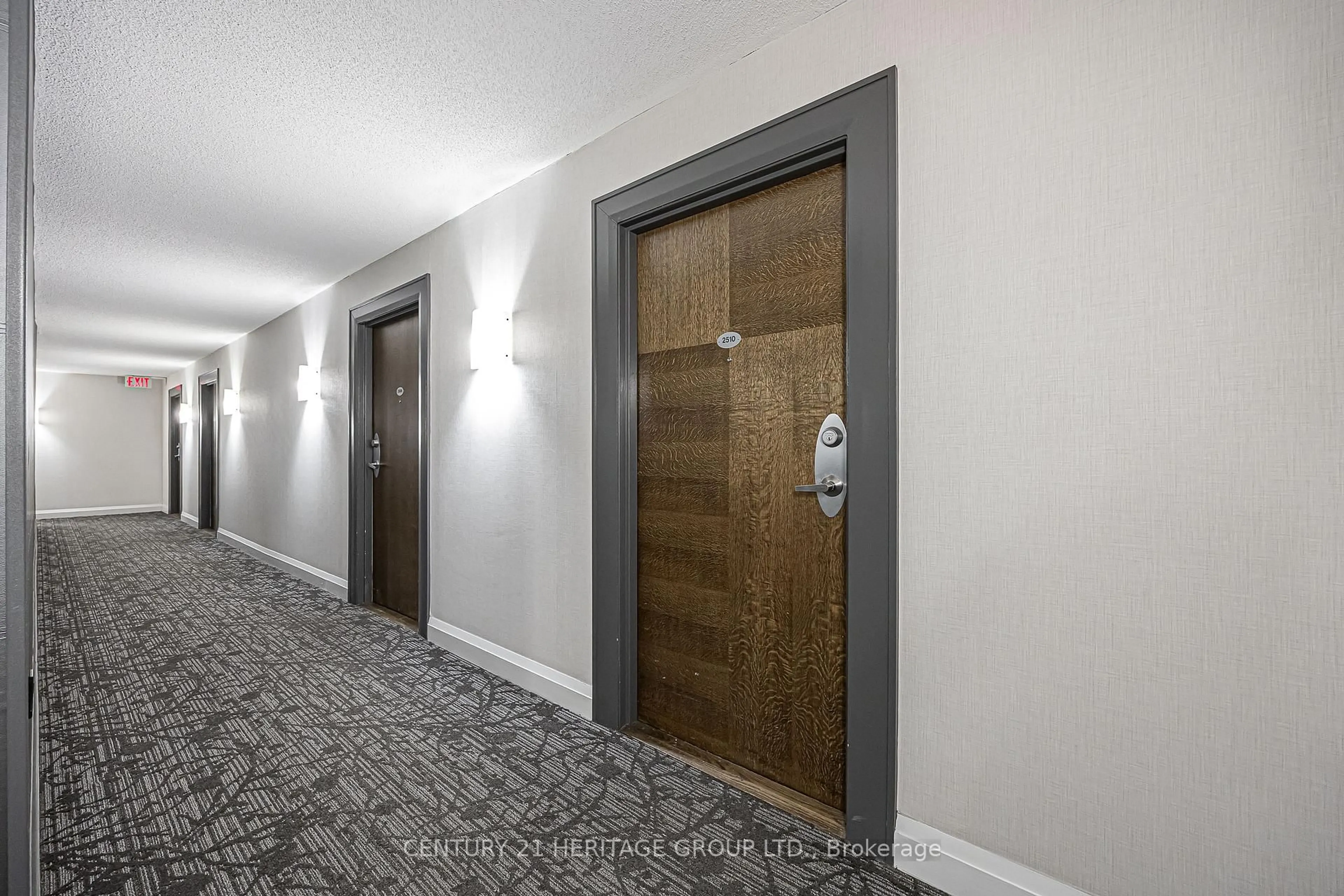 Indoor foyer for 1 Rean Dr #2510, Toronto Ontario M2K 3C1