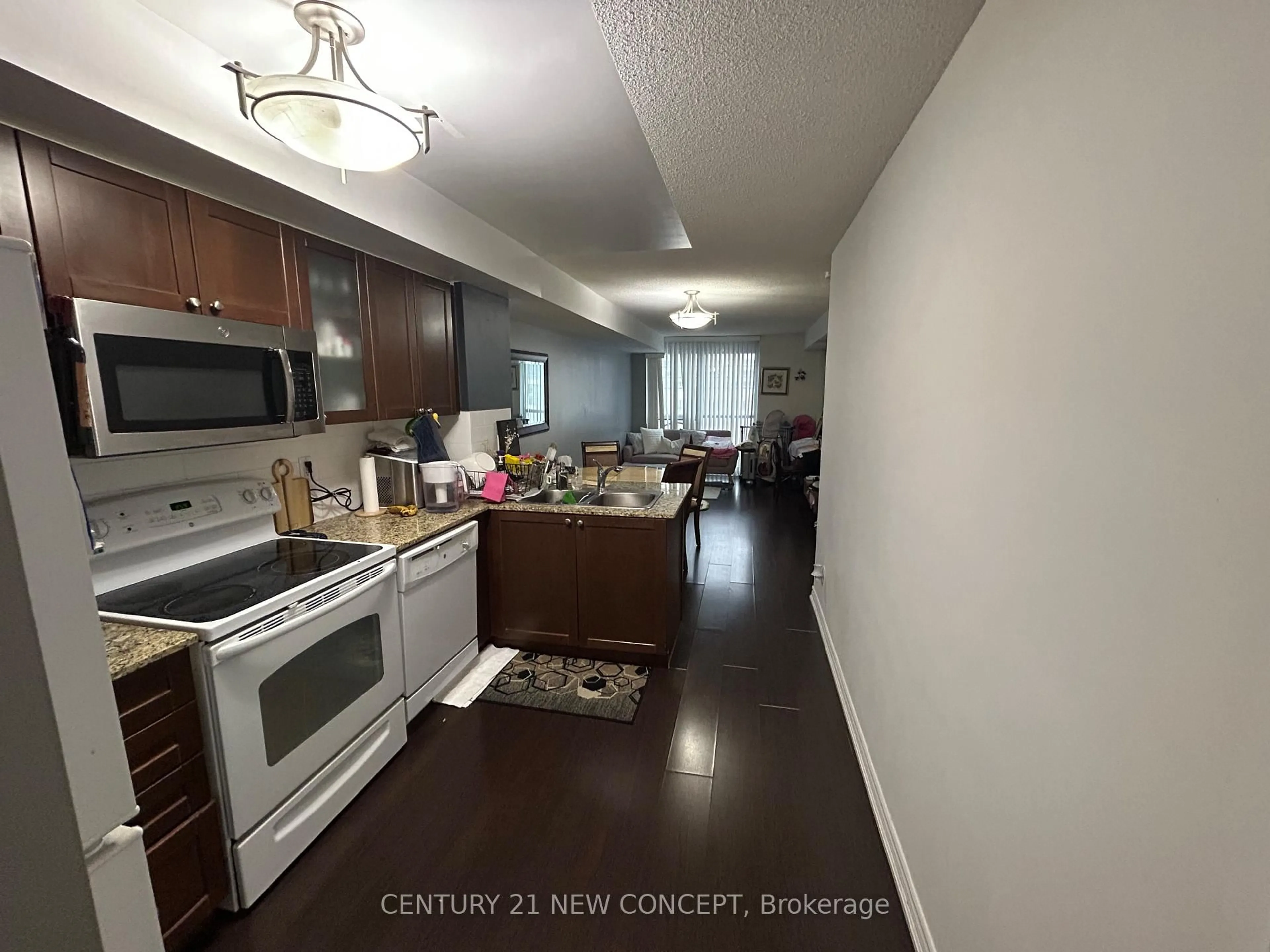 Unknown for 761 Bay St #404, Toronto Ontario M5G 2R2