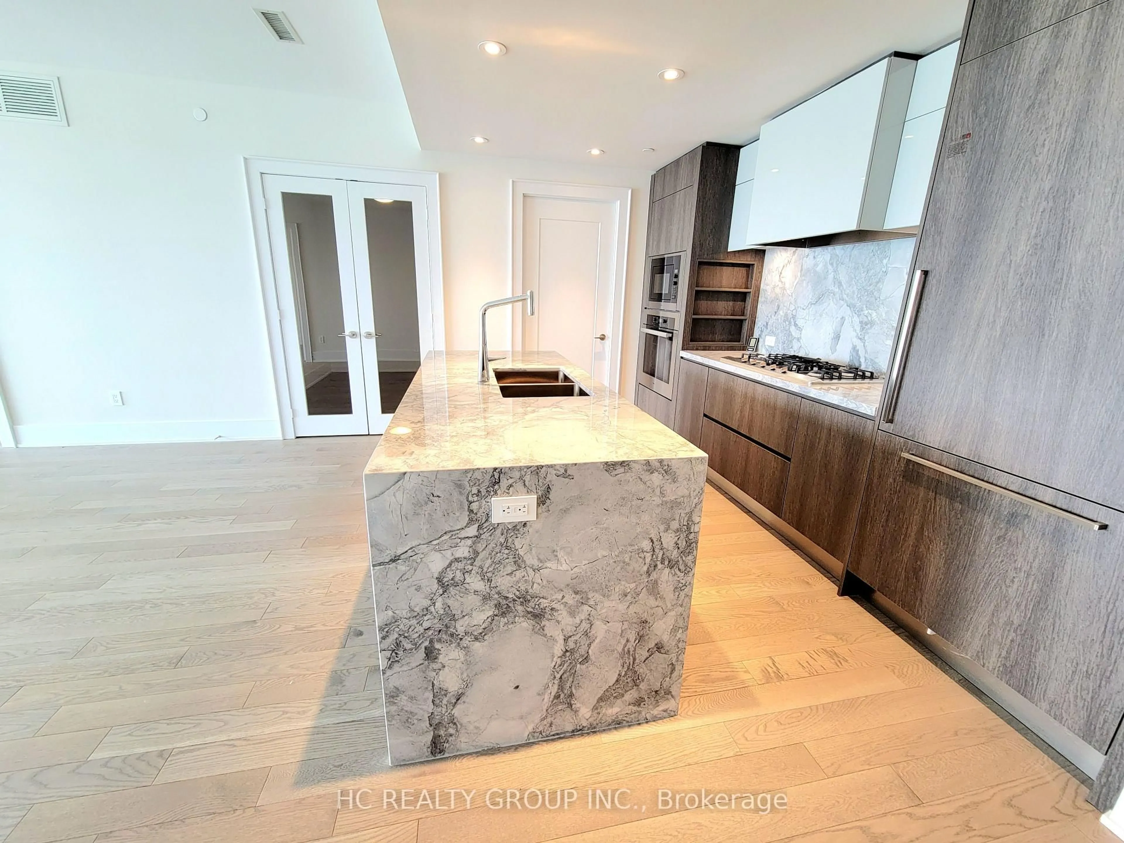 Contemporary kitchen, unknown for 118 Merchants Wharf Ave #309, Toronto Ontario M5A 0L3
