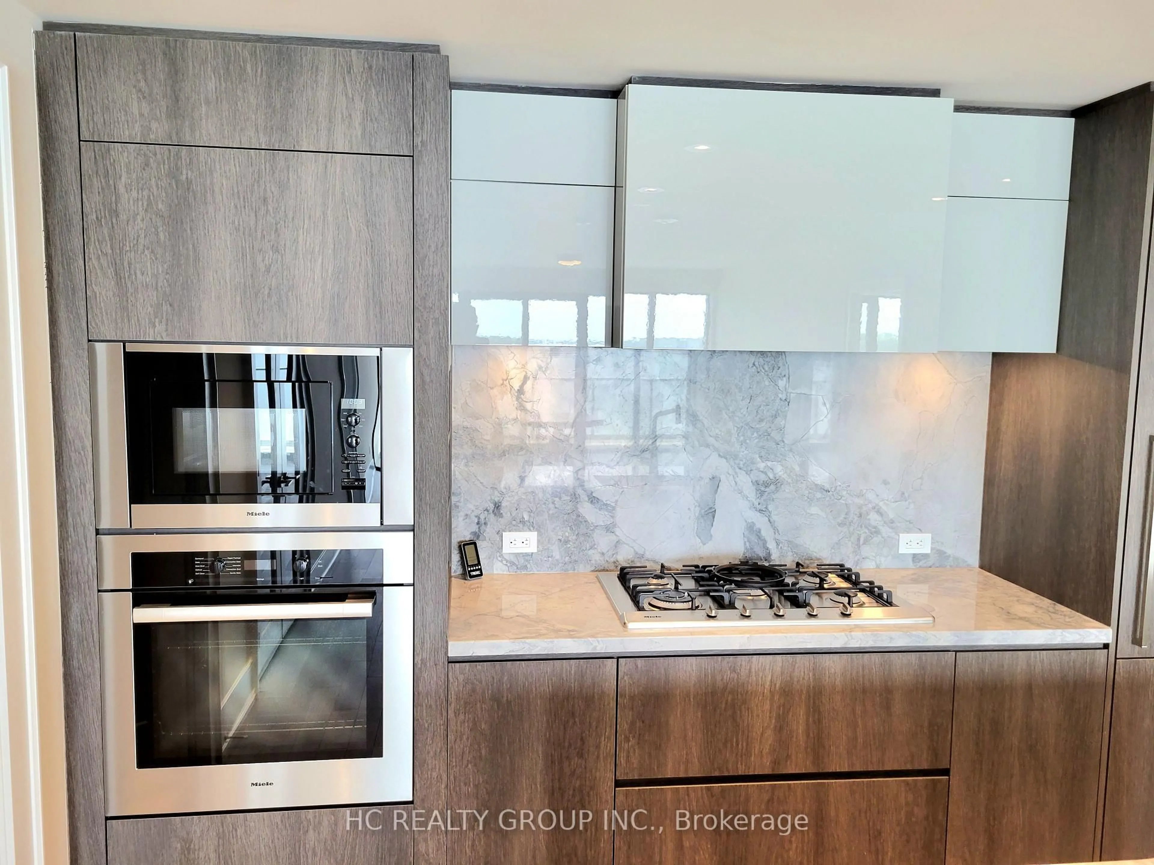 Contemporary kitchen, unknown for 118 Merchants Wharf Ave #309, Toronto Ontario M5A 0L3