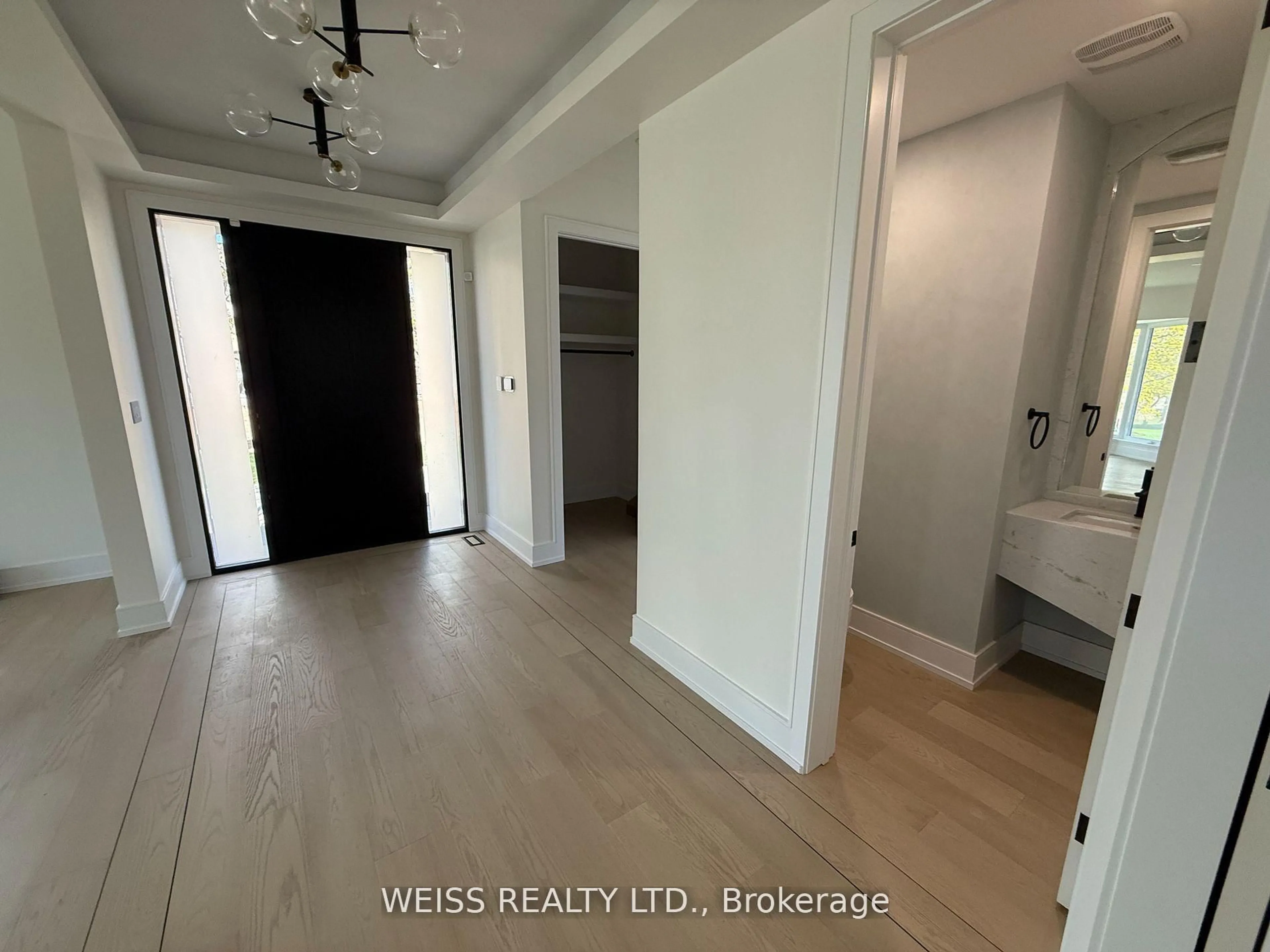 A pic of a room for 137 Bannockburn Ave, Toronto Ontario M5M 2N4