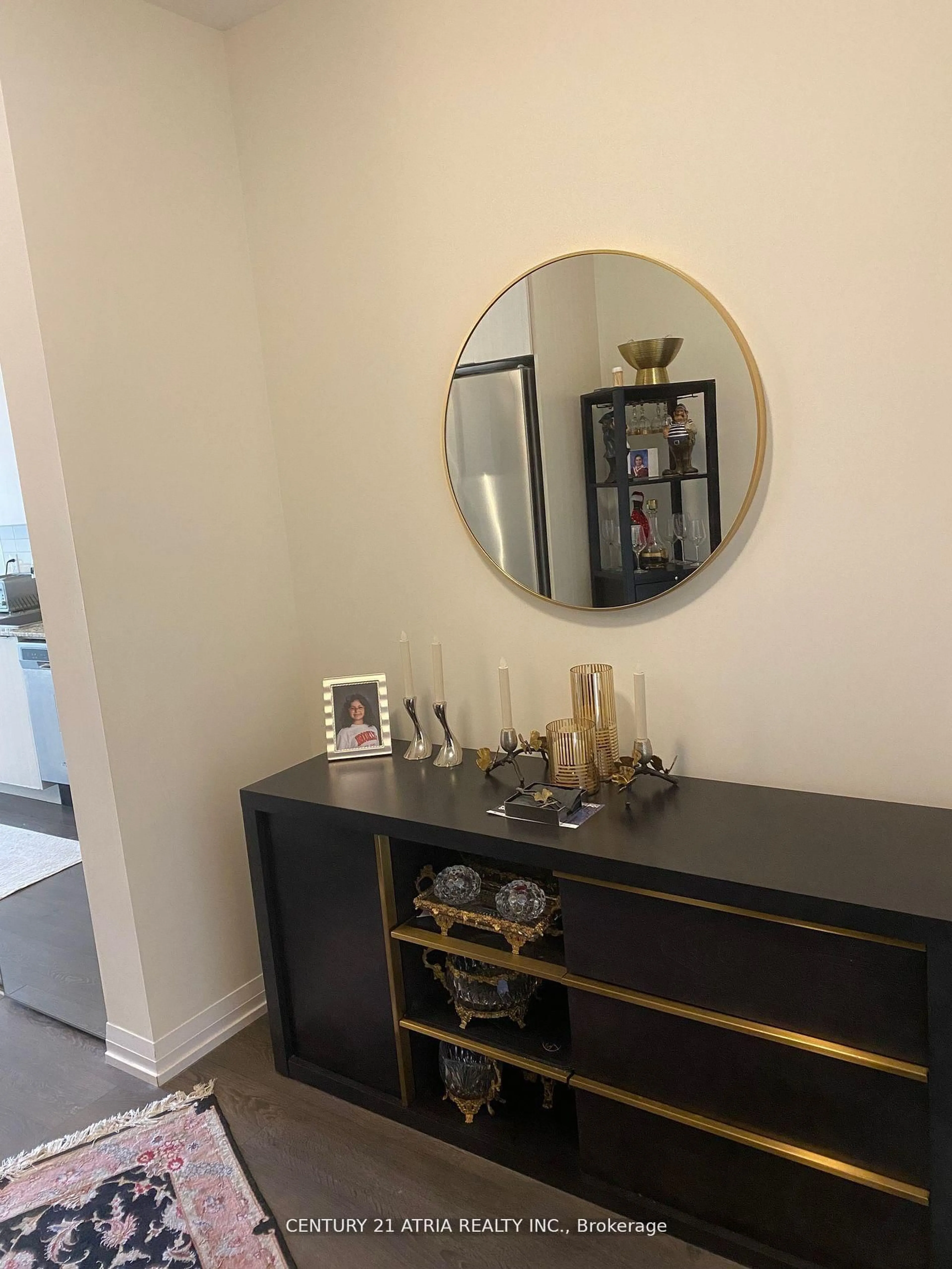 A pic of a room for 101 Erskine Ave #512, Toronto Ontario M4P 1Y5