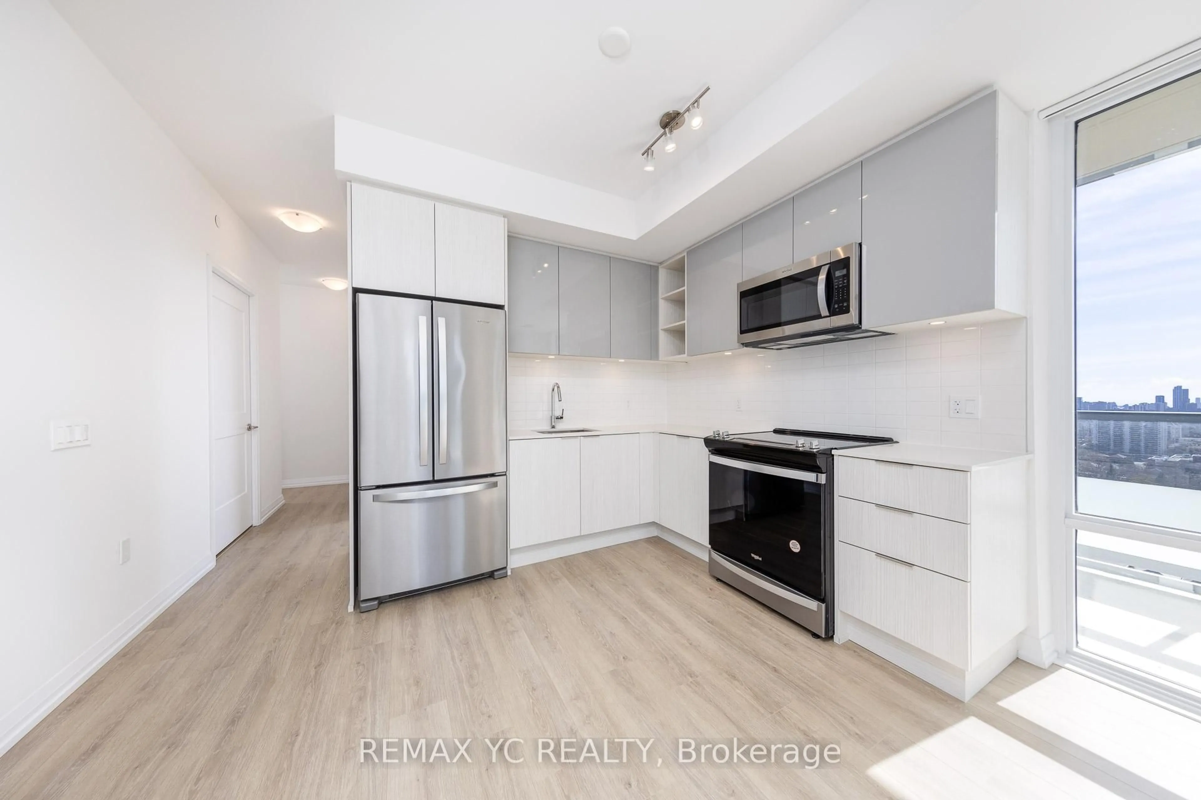 Standard kitchen, unknown for 50 Dunfield Ave #2613, Toronto Ontario M4S 0E4