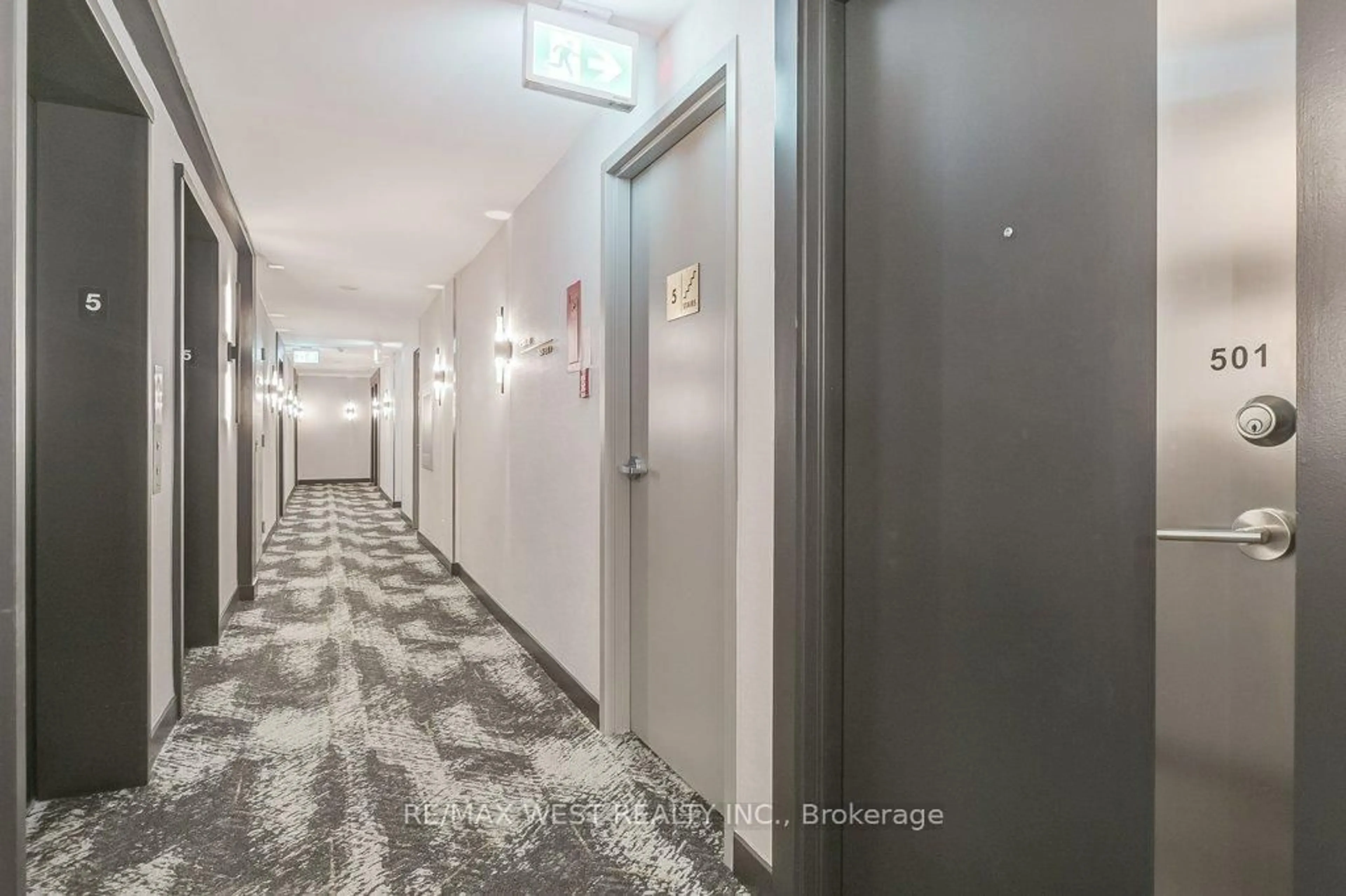 Unknown for 30 Canterbury Pl #501, Toronto Ontario M2N 0B9