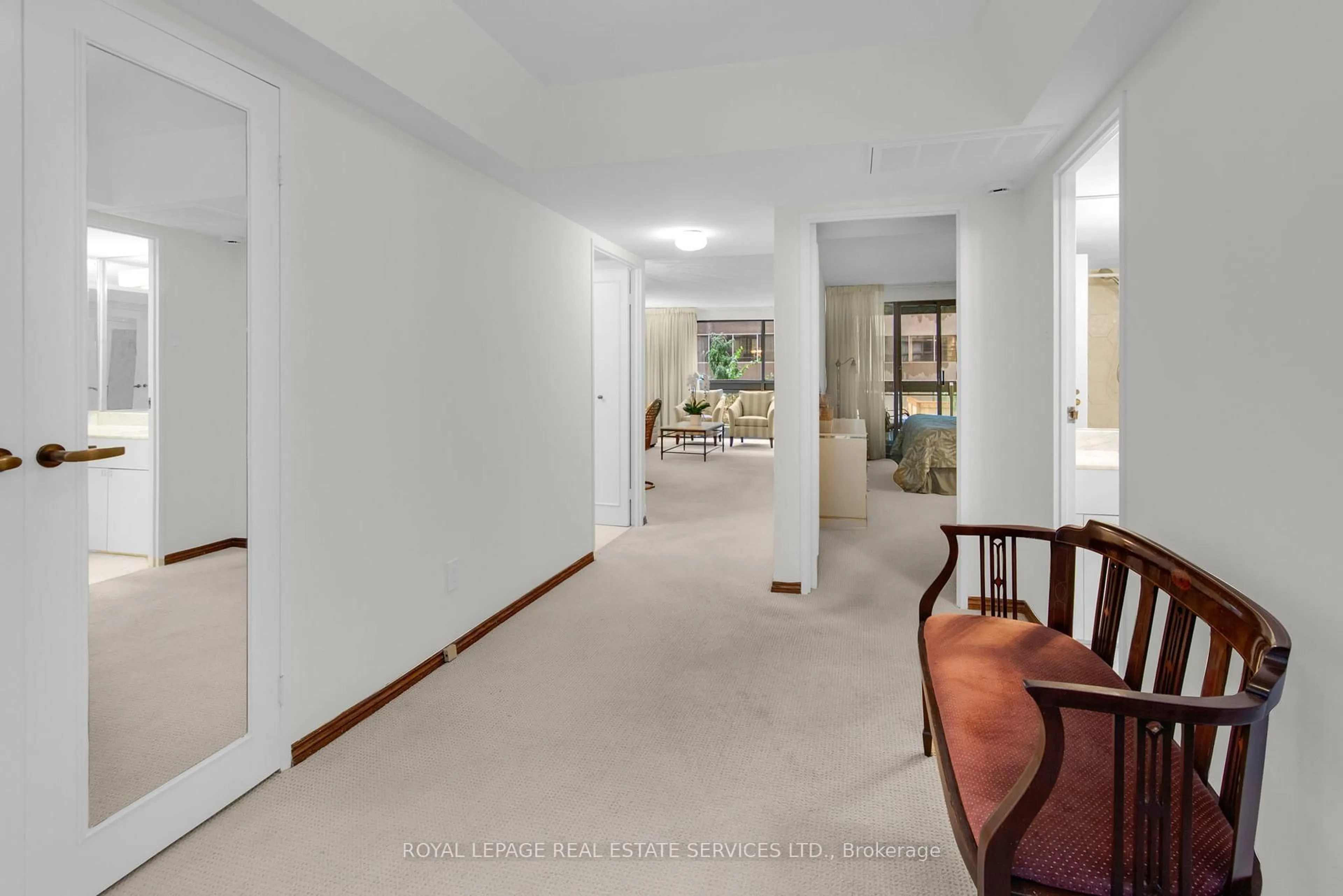 Indoor foyer for 61 St Clair Ave #205, Toronto Ontario M4V 2Y8