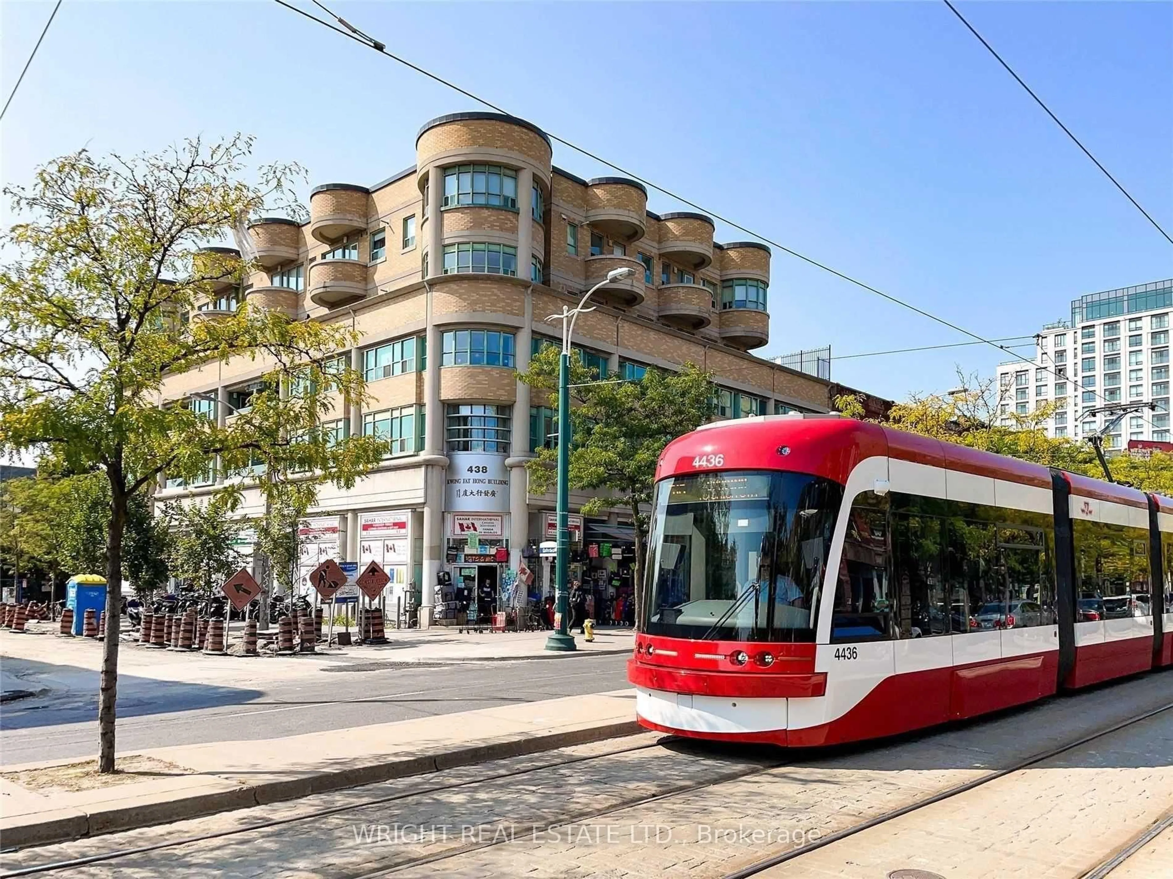 Blurry image for 8 Oxford St #306, Toronto Ontario M5T 1N9