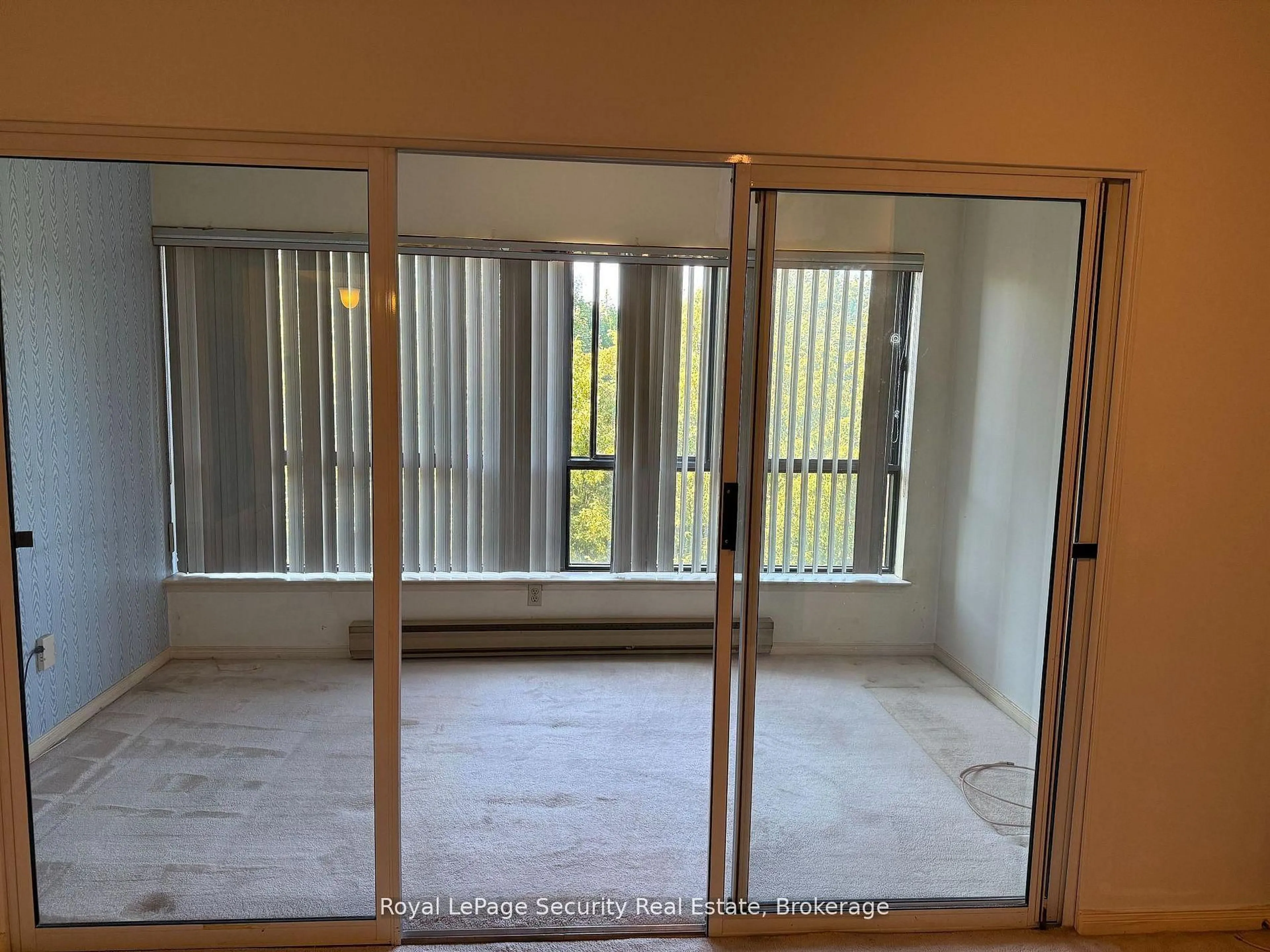 A pic of a room for 20 Glebe Rd #10, Toronto Ontario M5P 1C9