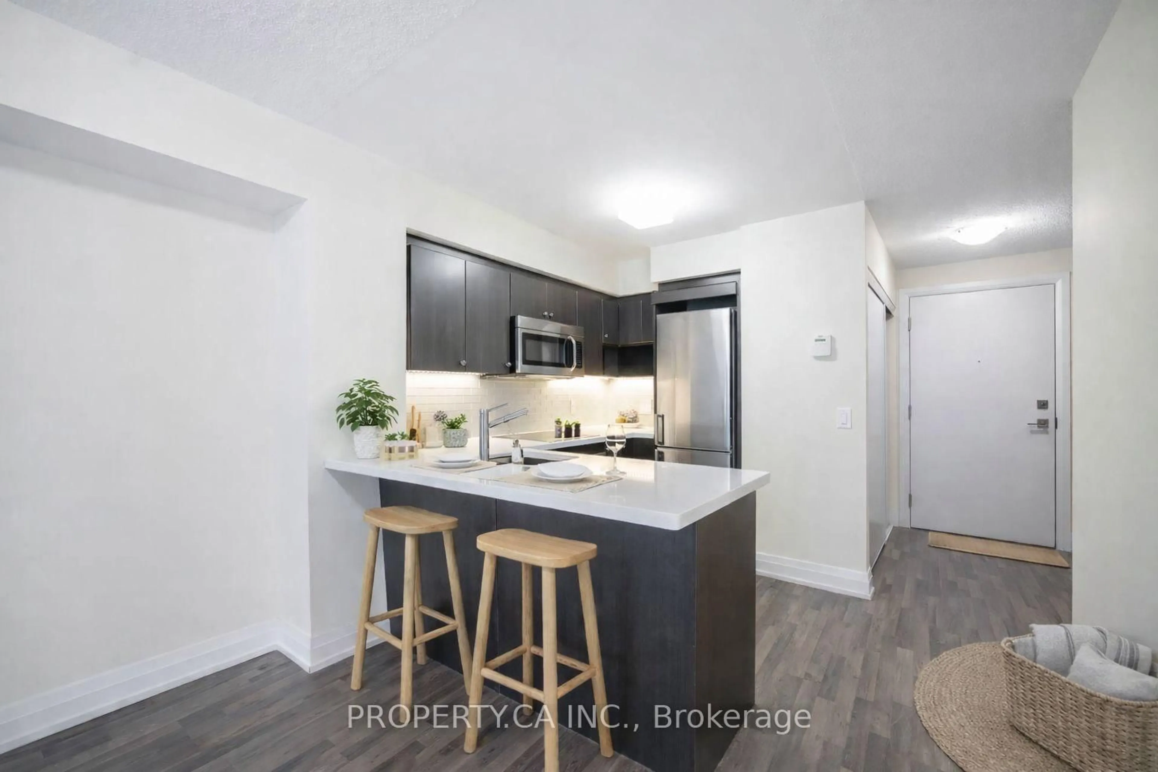 Standard kitchen, unknown for 565 Wilson Ave #W317, Toronto Ontario M3H 5Y6