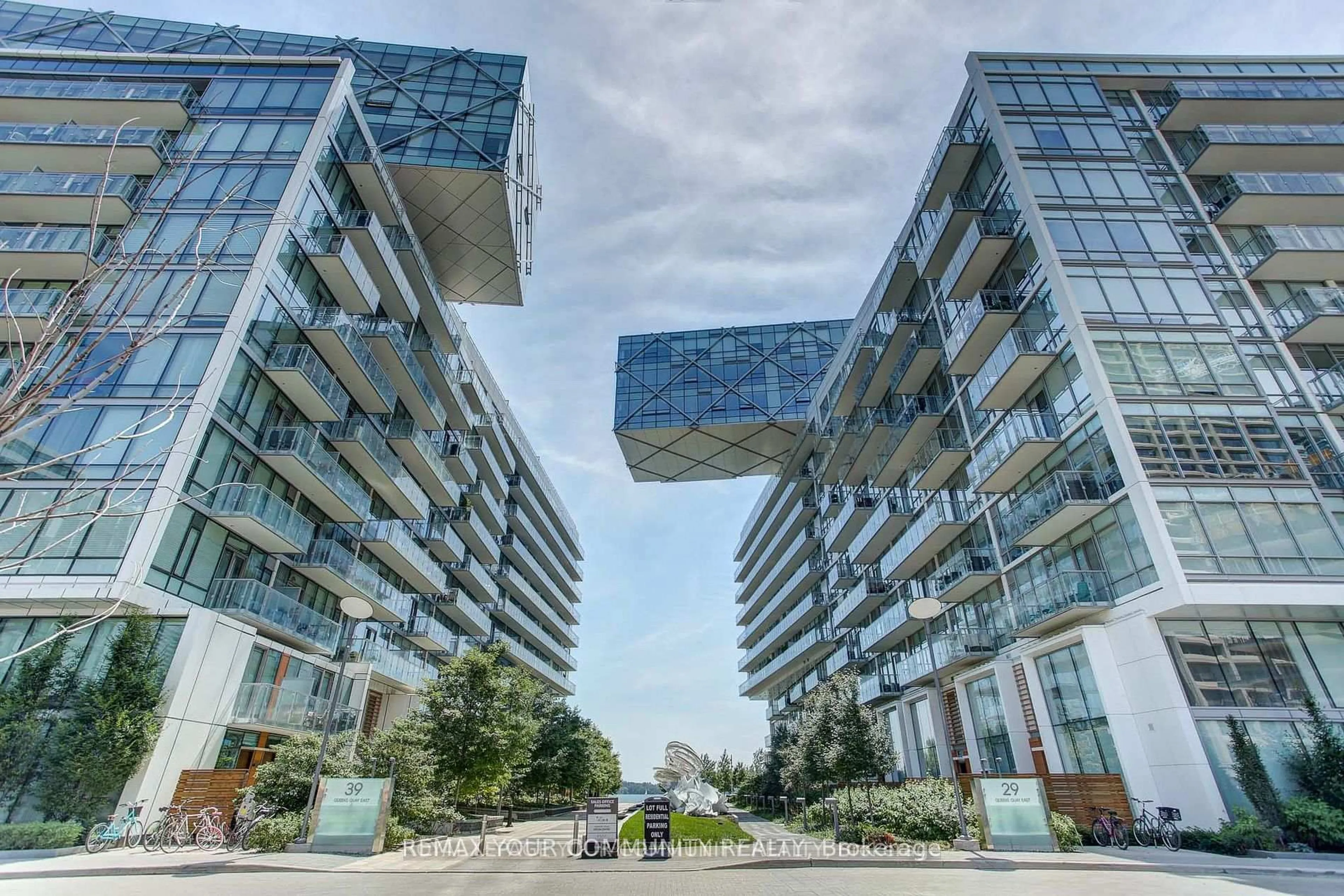 Unknown for 39 Queens Quay #1109, Toronto Ontario M5E 0A5