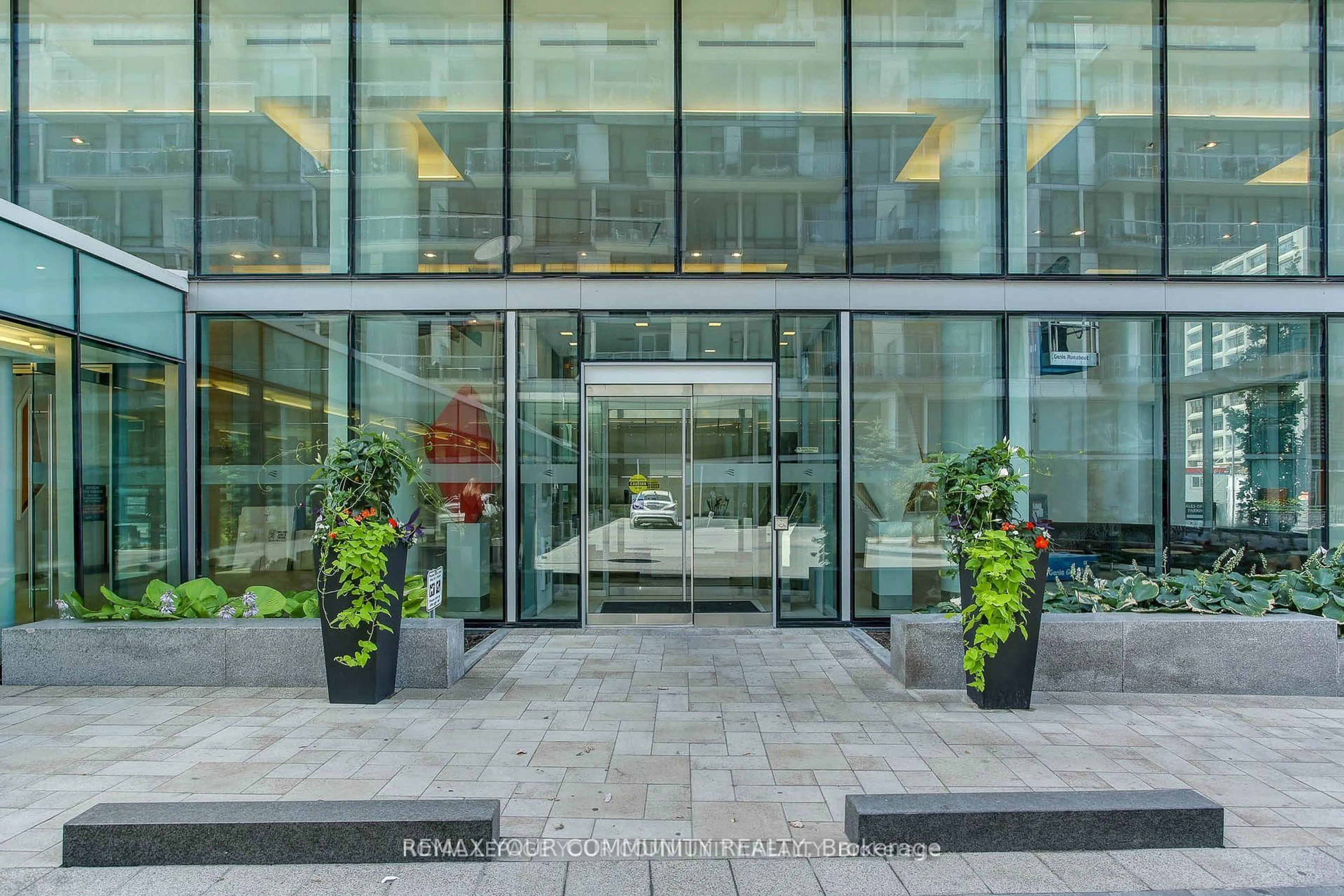 Indoor foyer for 39 Queens Quay #1109, Toronto Ontario M5E 0A5