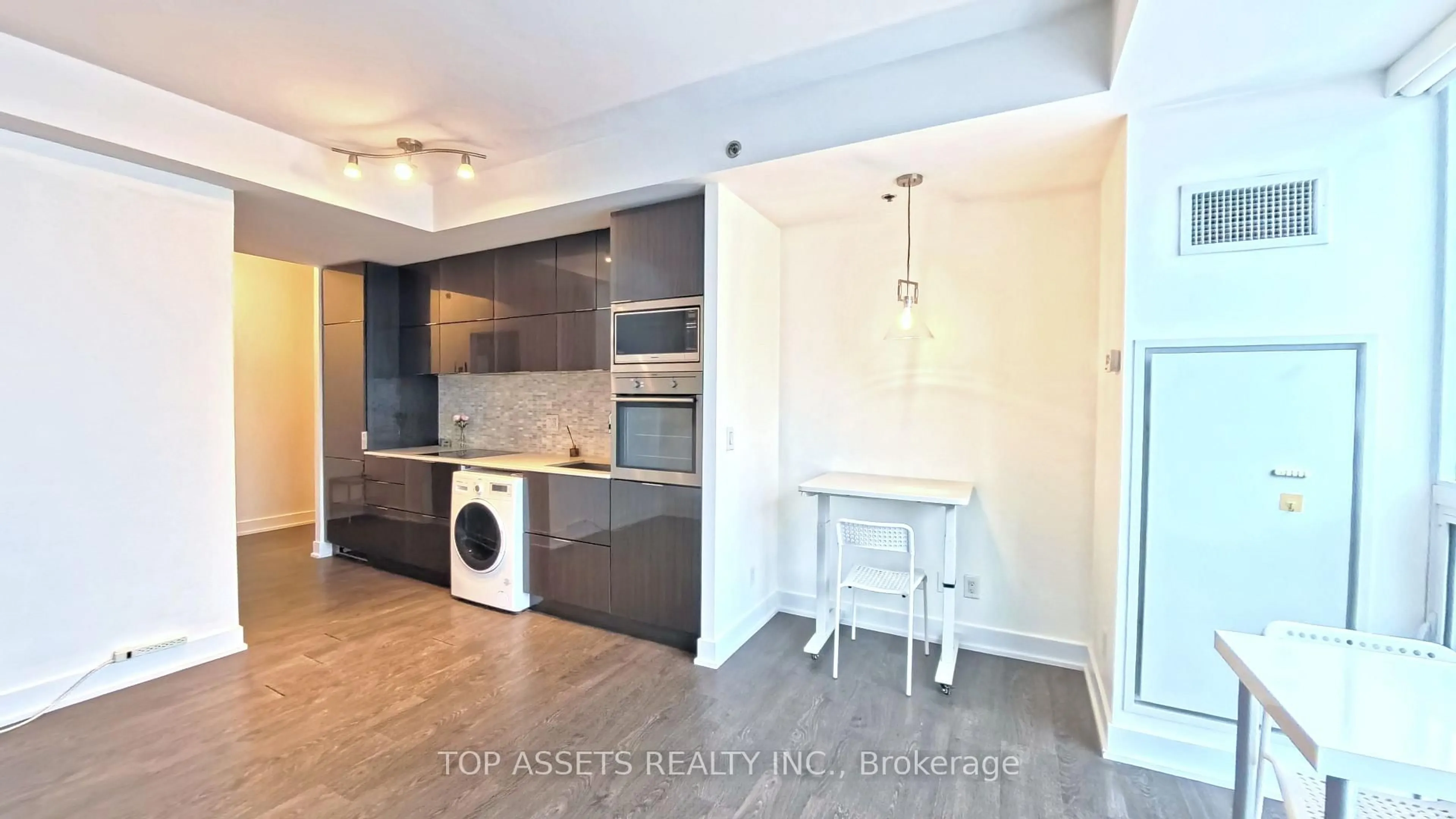 Unknown for 318 Richmond St #3006, Toronto Ontario M5V 0B4