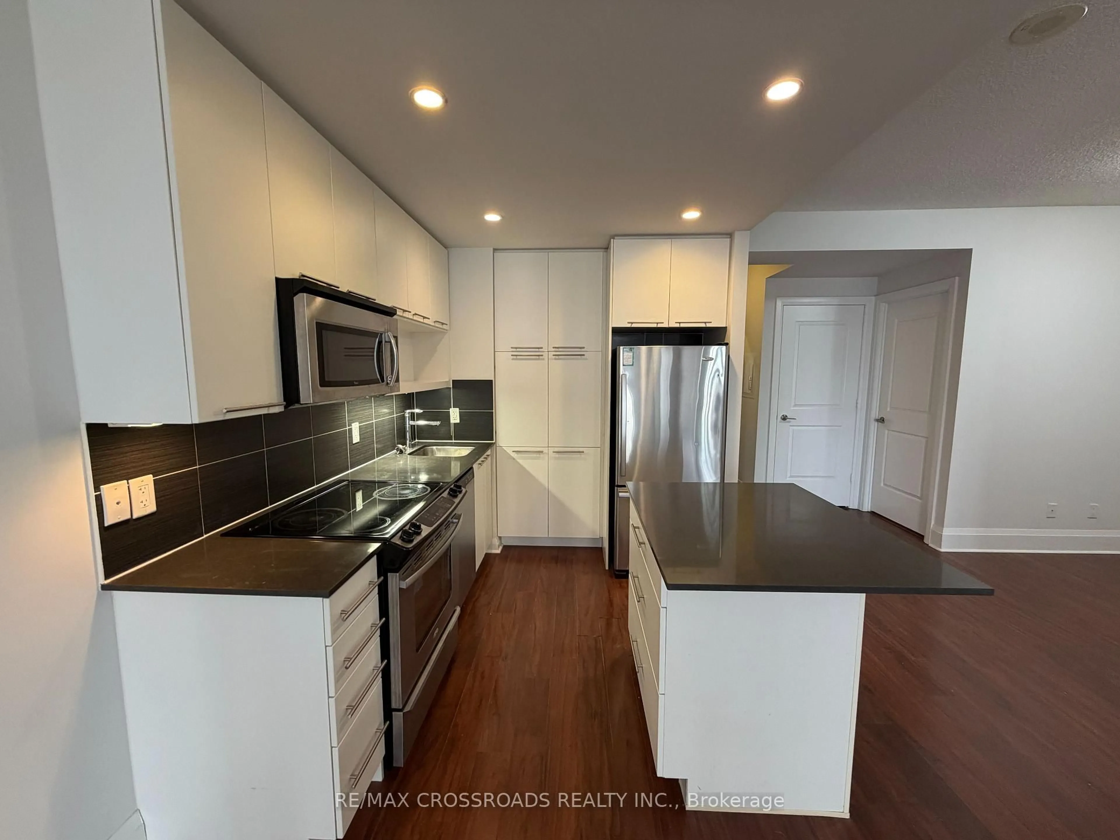 Open concept kitchen, unknown for 100 Harrison Garden Blvd #905, Toronto Ontario M2N 0C2