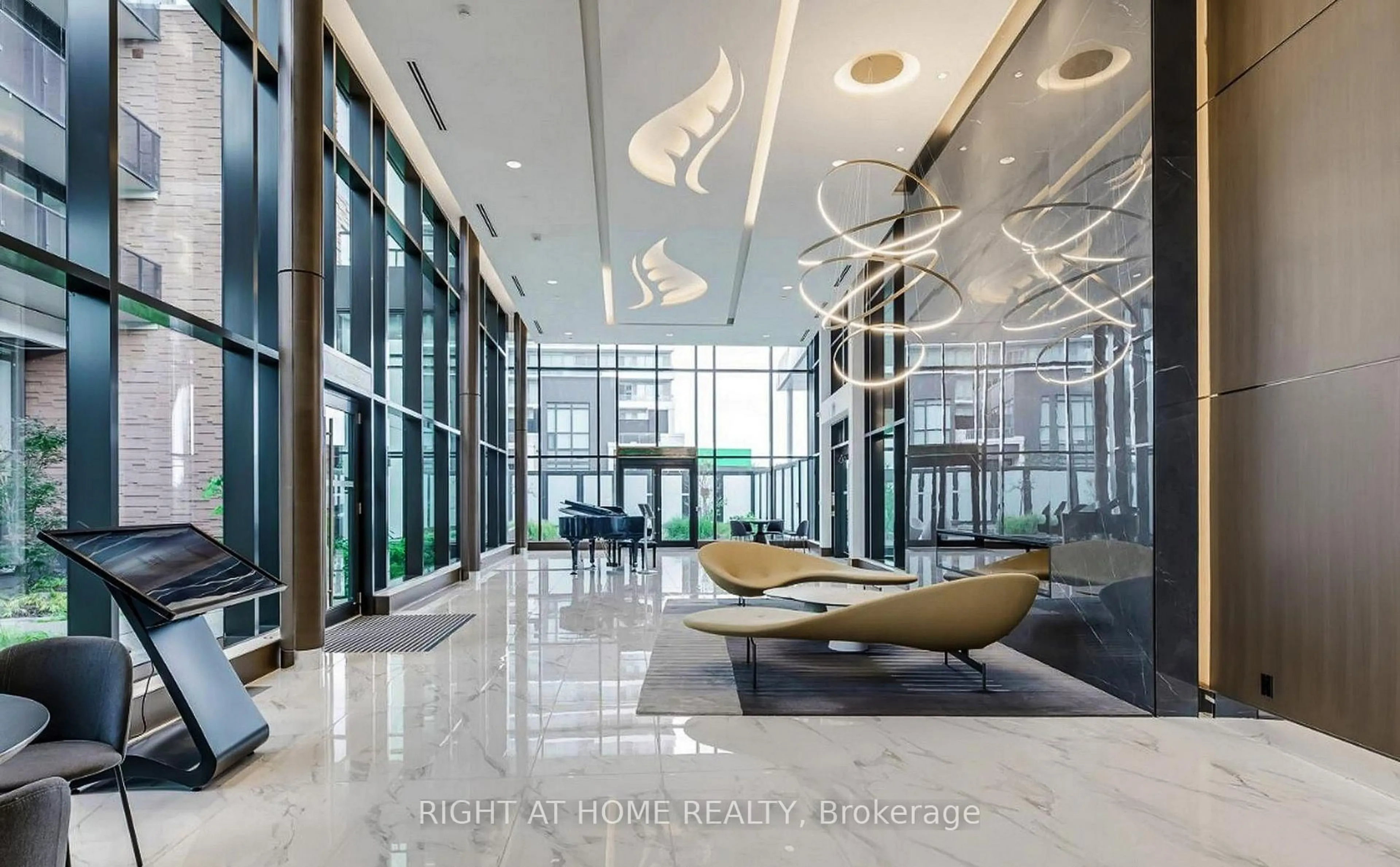 Indoor foyer for 85 McMahon Dr #1703, Toronto Ontario M2K 0H1