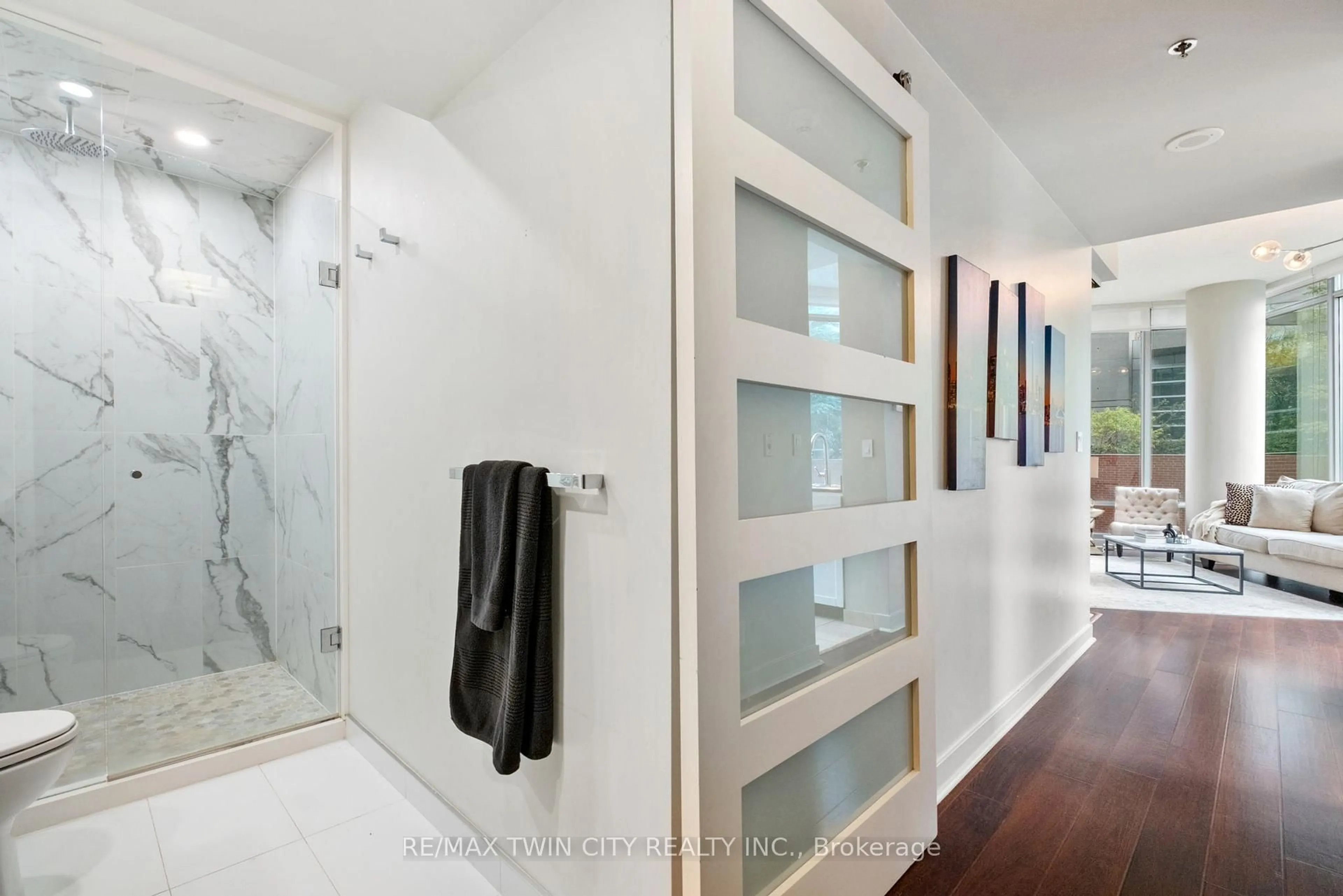 Contemporary bathroom, ceramic/tile floor for 81 Navy Wharf Crt #201, Toronto Ontario M5V 3S2