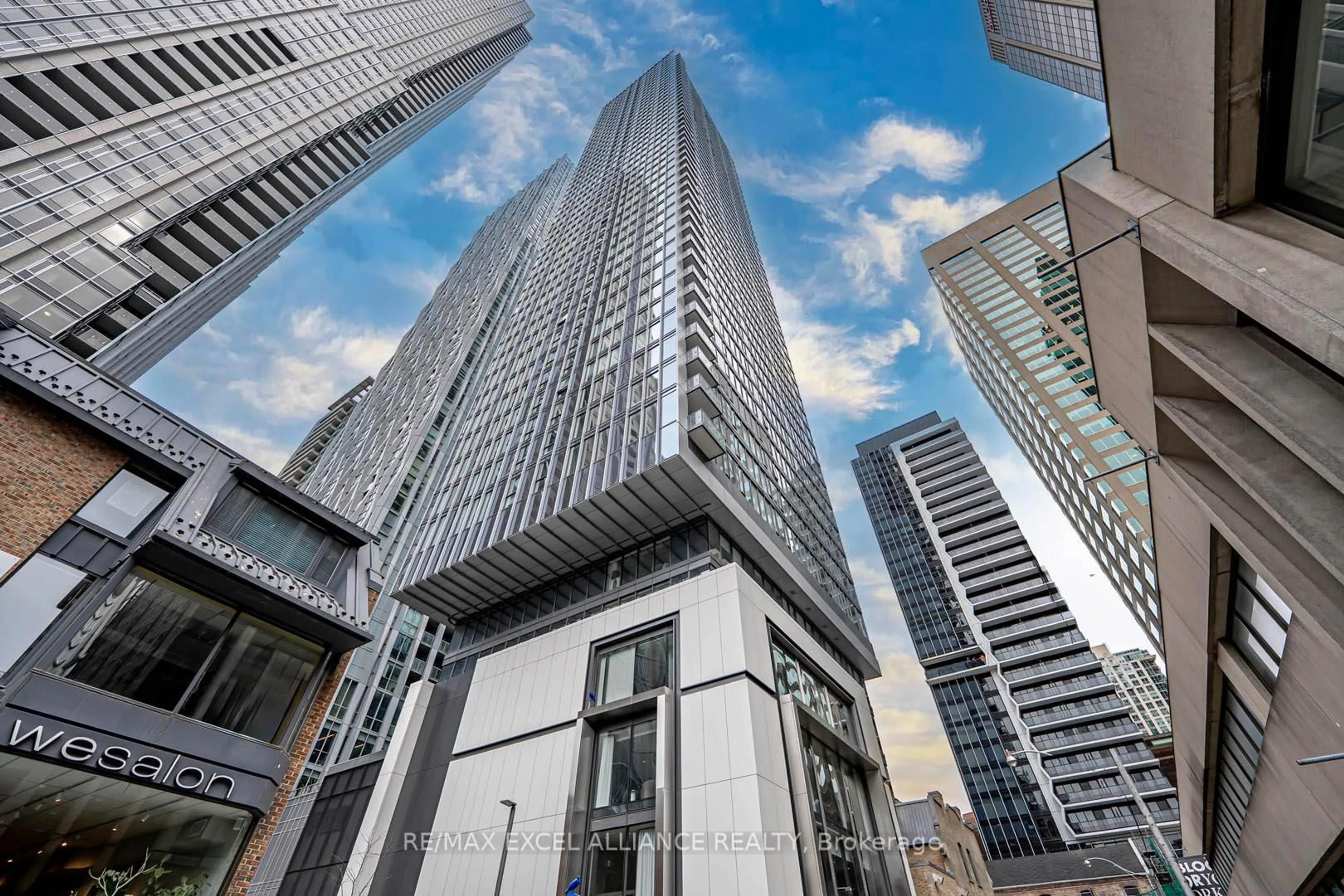 Unknown for 8 Cumberland St #5101, Toronto Ontario M4W 0B6