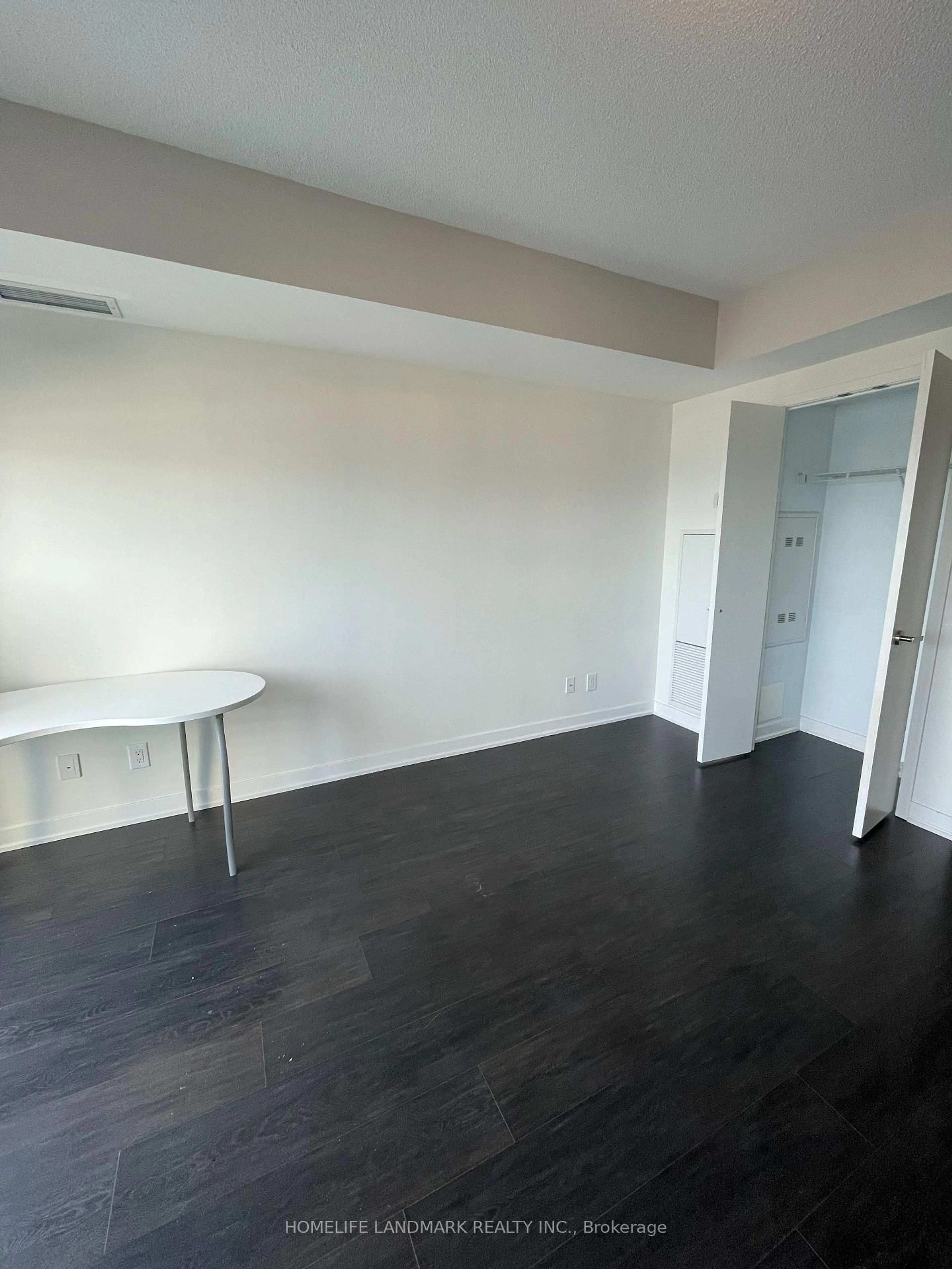 A pic of a room for 100 Harbour St #4708, Toronto Ontario M5J 0B5