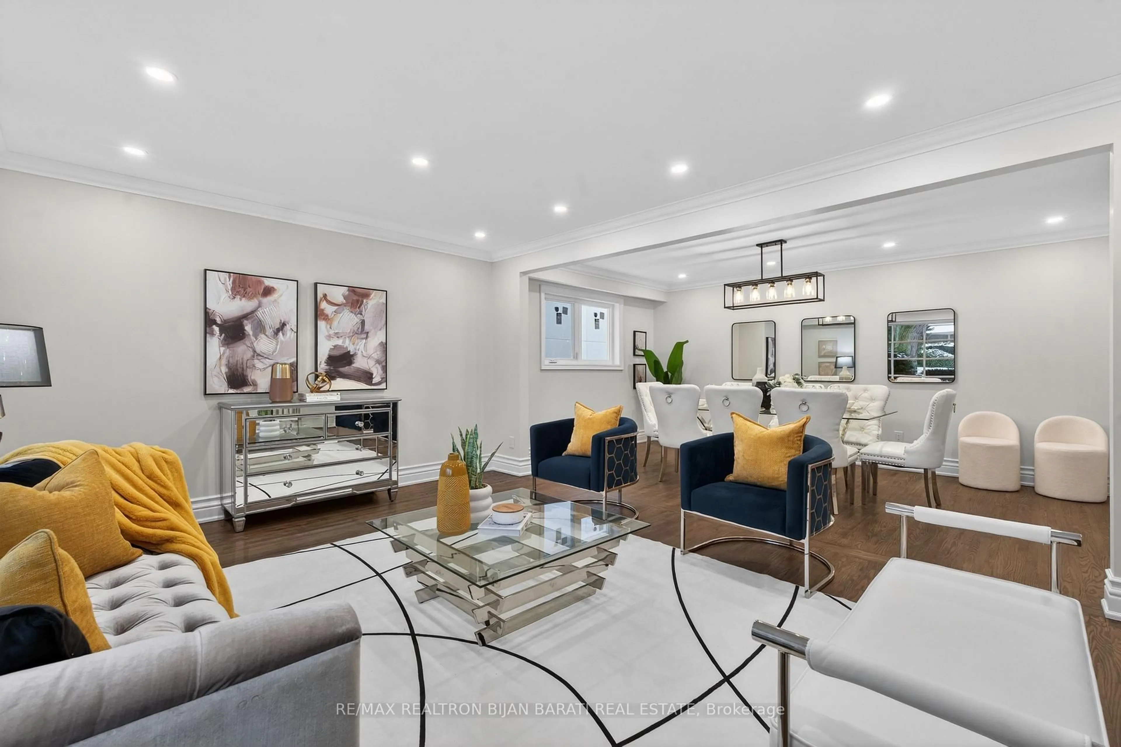 Living room with furniture, unknown for 32 Colonnade Rd, Toronto Ontario M2K 2L5