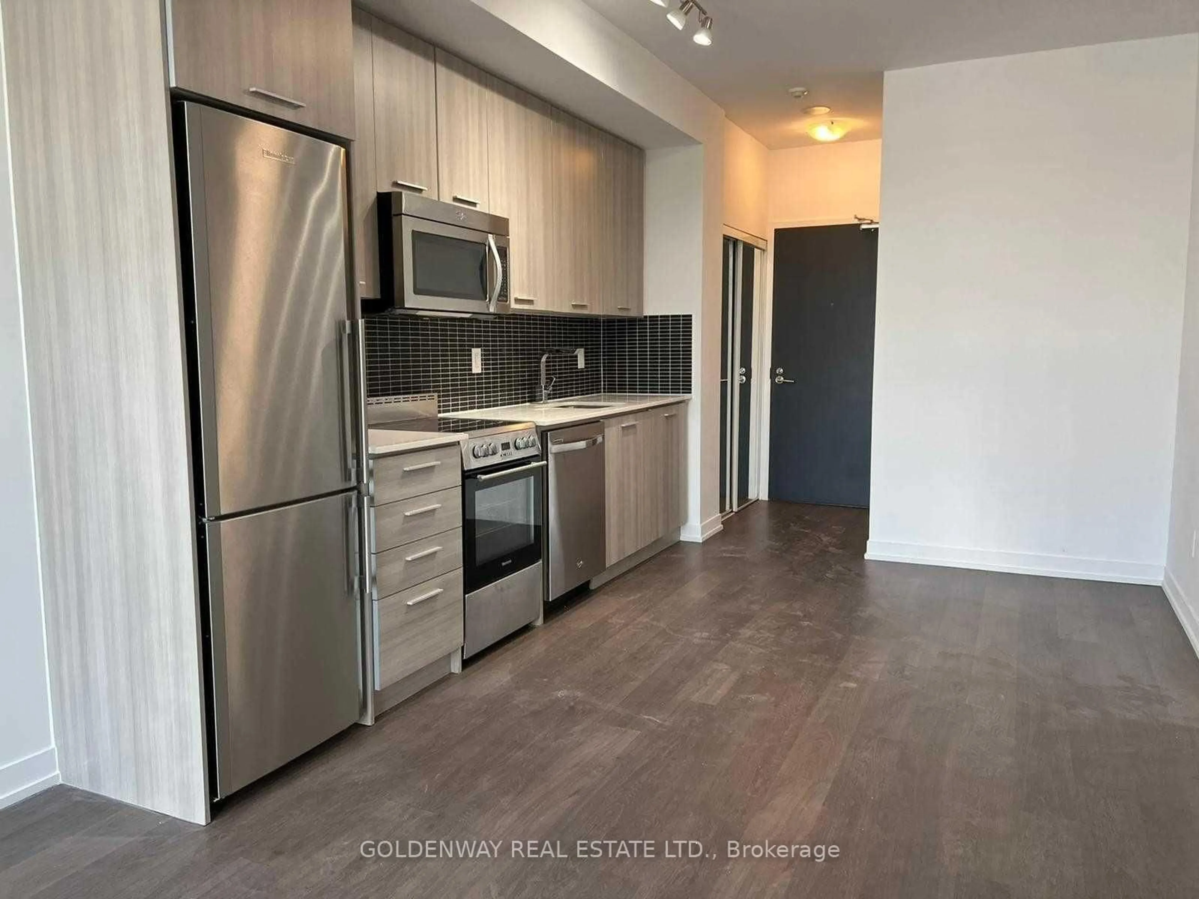 Standard kitchen, unknown for 105 George St #801, Toronto Ontario M5A 0L4