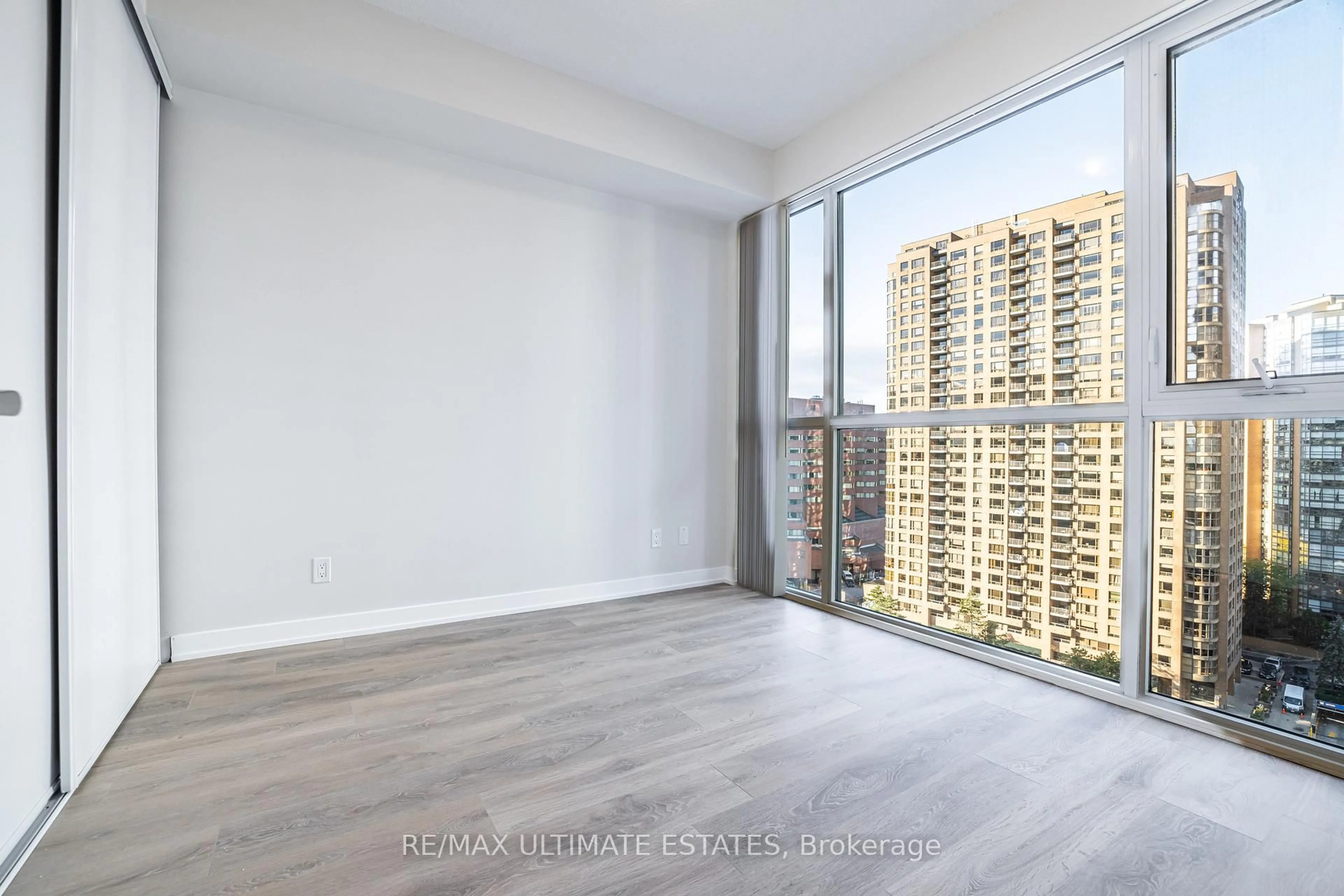 A pic of a room for 4955 Yonge St #1109, Toronto Ontario M2N 0L8