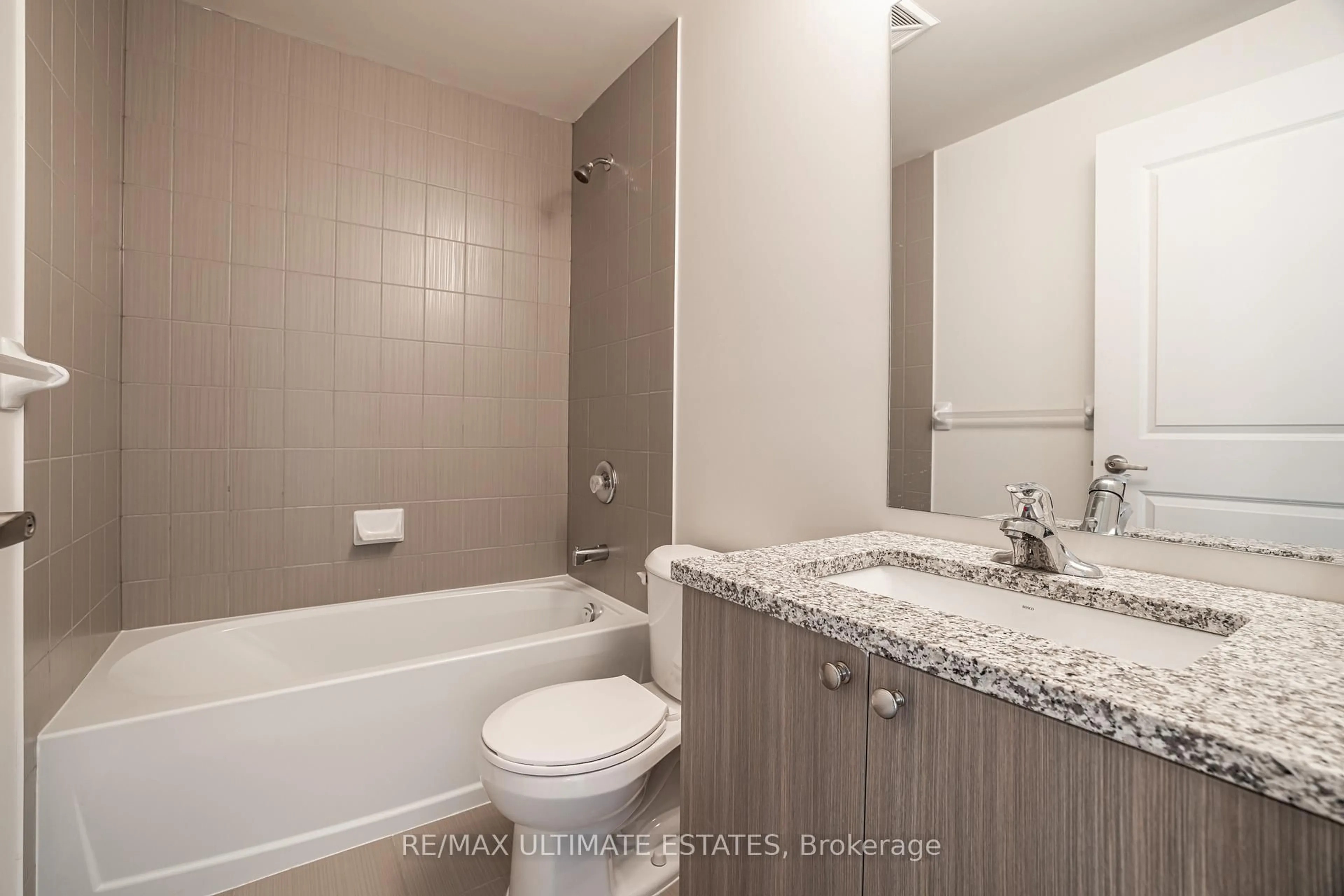 Standard bathroom, unknown for 4955 Yonge St #1109, Toronto Ontario M2N 0L8