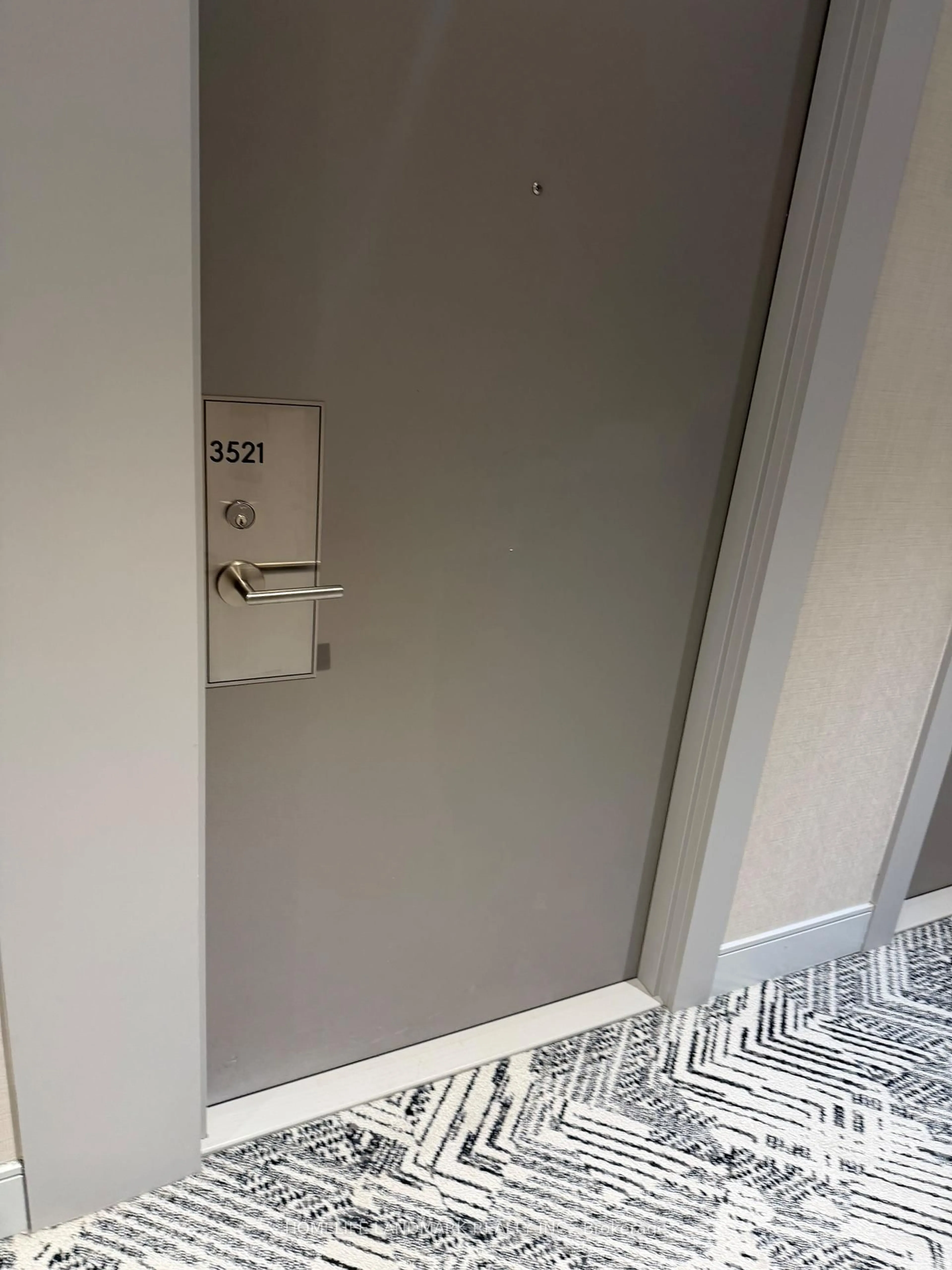 Unknown for 28 Widmer St #3521, Toronto Ontario M5V 0W6