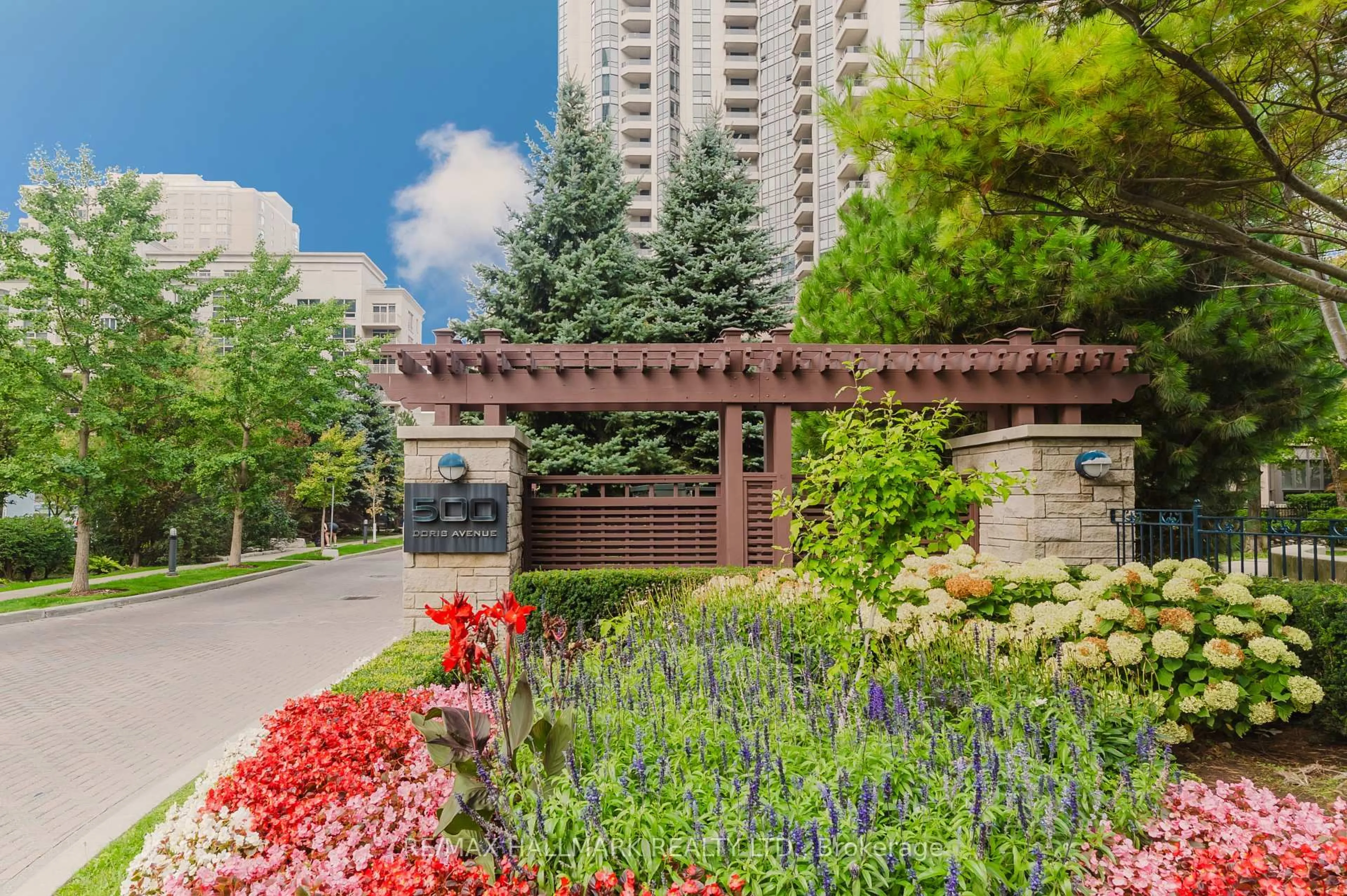 Patio, street for 500 Doris Ave #929, Toronto Ontario M2N 0C1