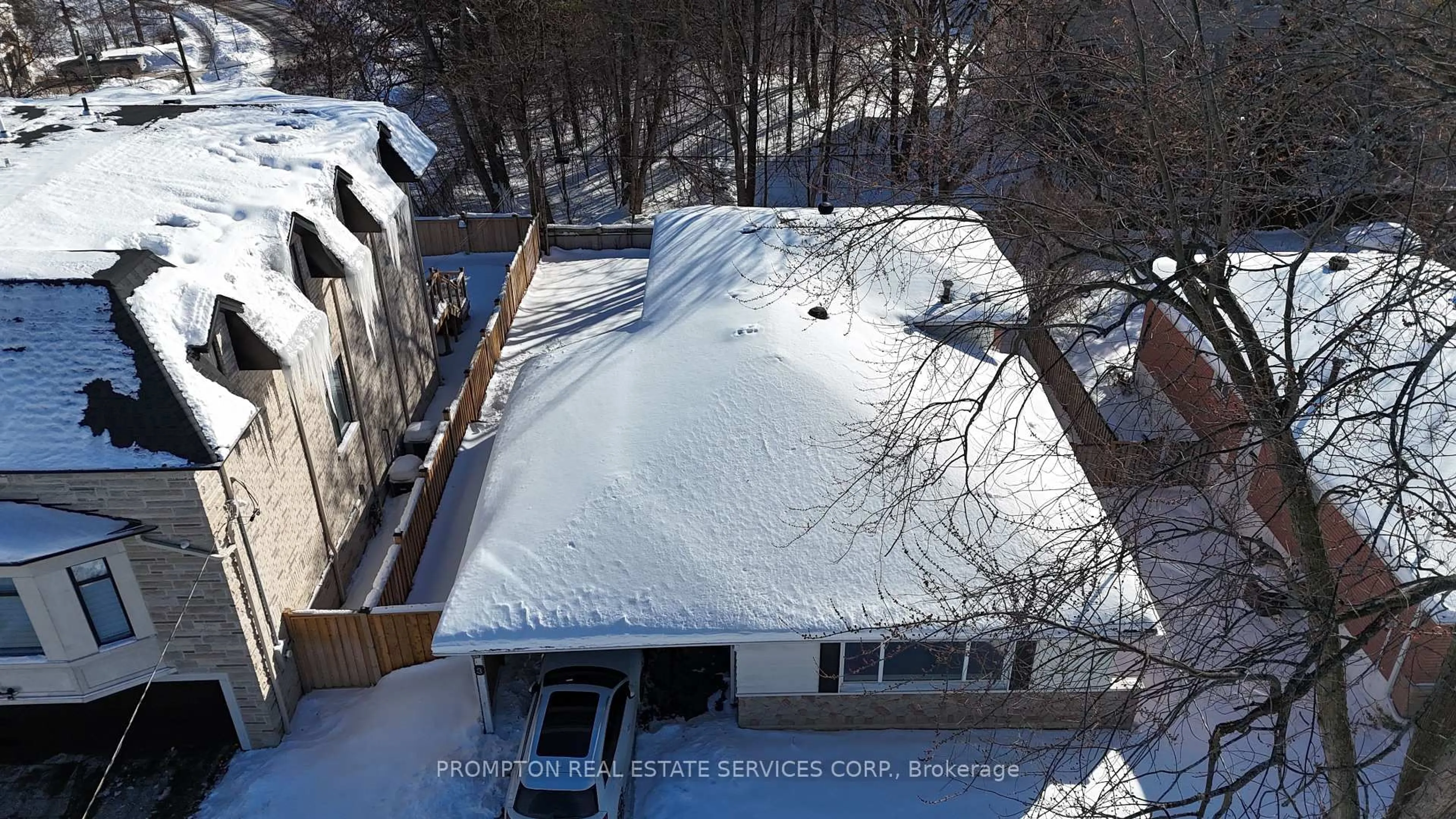 A pic from outside/outdoor area/front of a property/back of a property/a pic from drone, street for 3 Ennismore Pl, Toronto Ontario M2J 1Z9