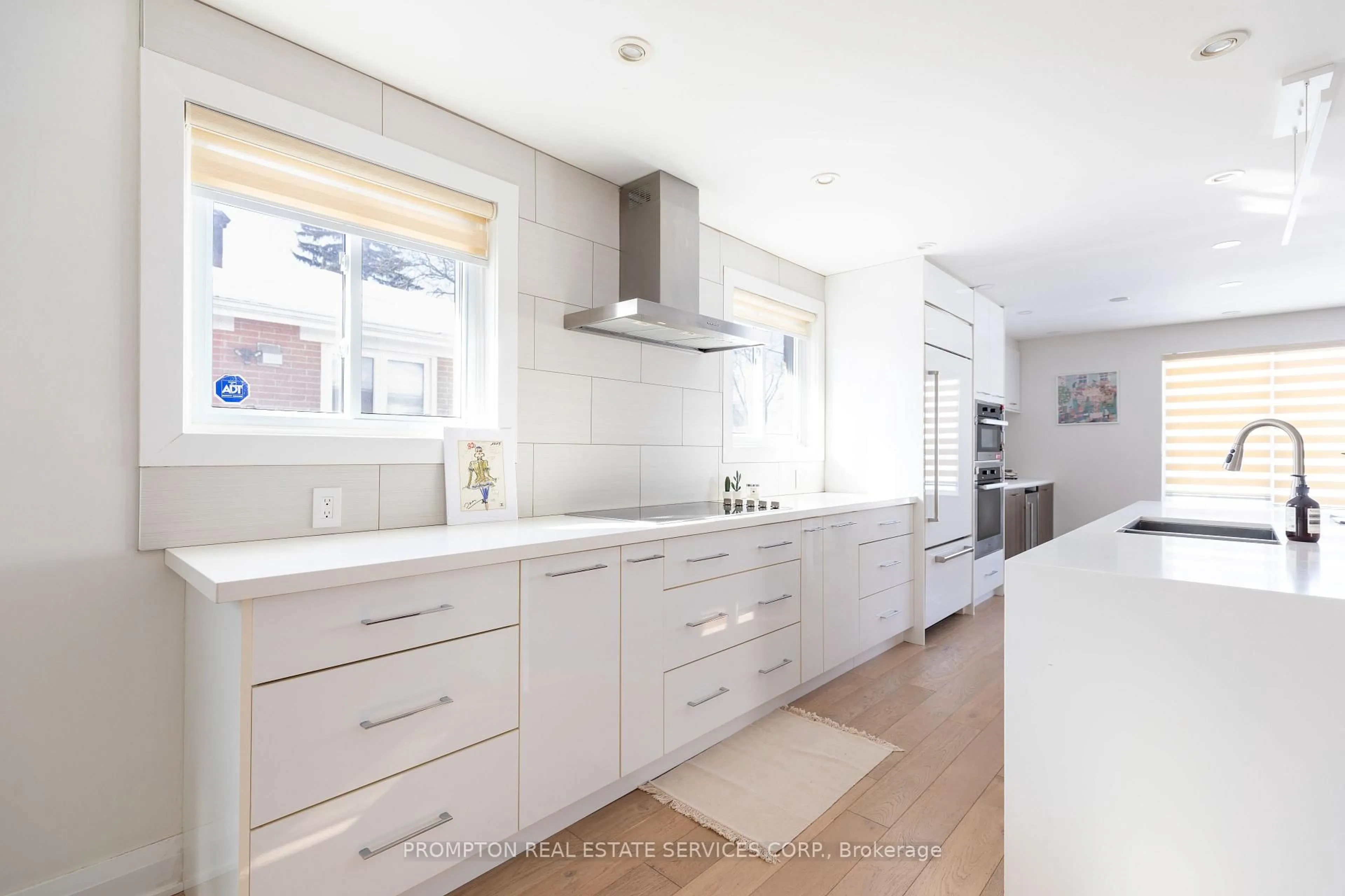 Contemporary kitchen, unknown for 3 Ennismore Pl, Toronto Ontario M2J 1Z9