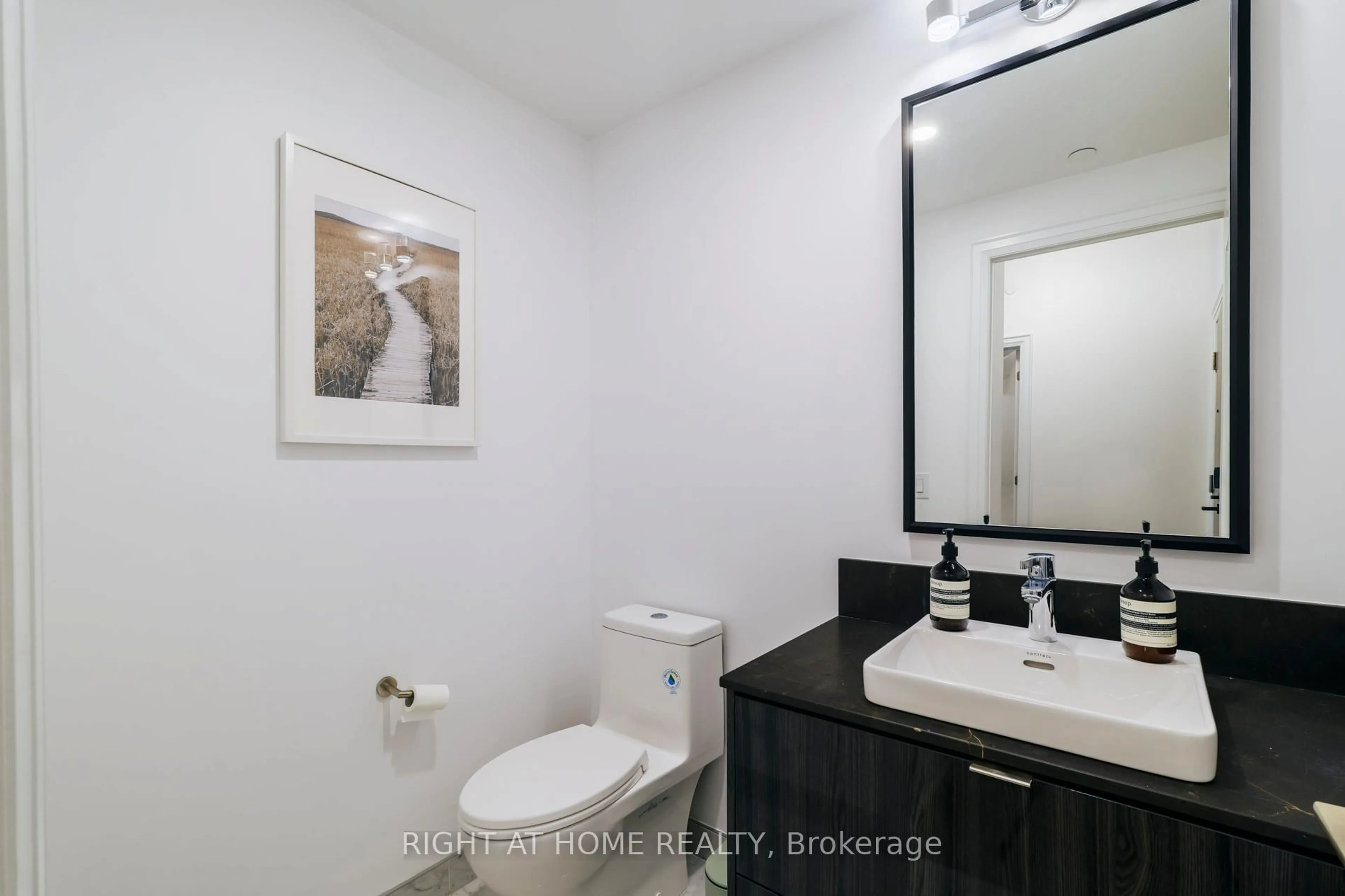 Standard bathroom, unknown for 280 HOWLAND Ave #410, Toronto Ontario M5R 0C3