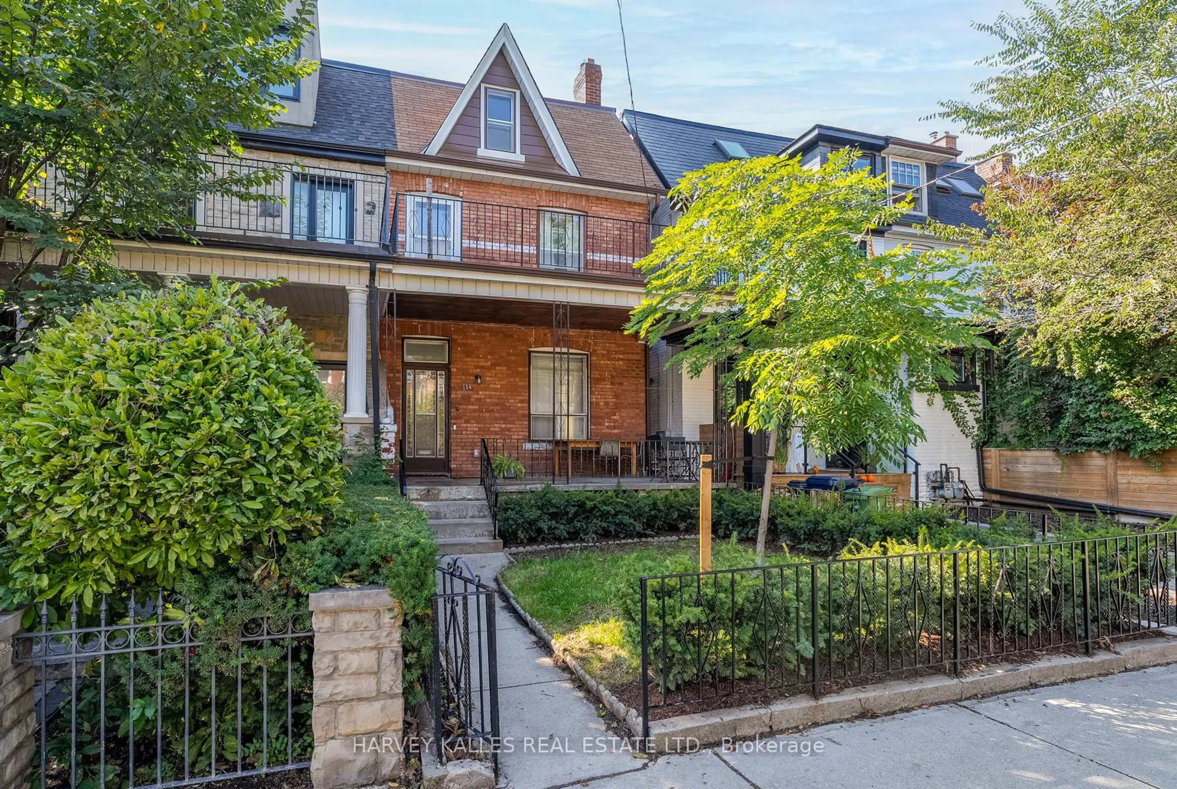 Home with brick exterior material, street for 154 Gore Vale Ave, Toronto Ontario M6J 2R6