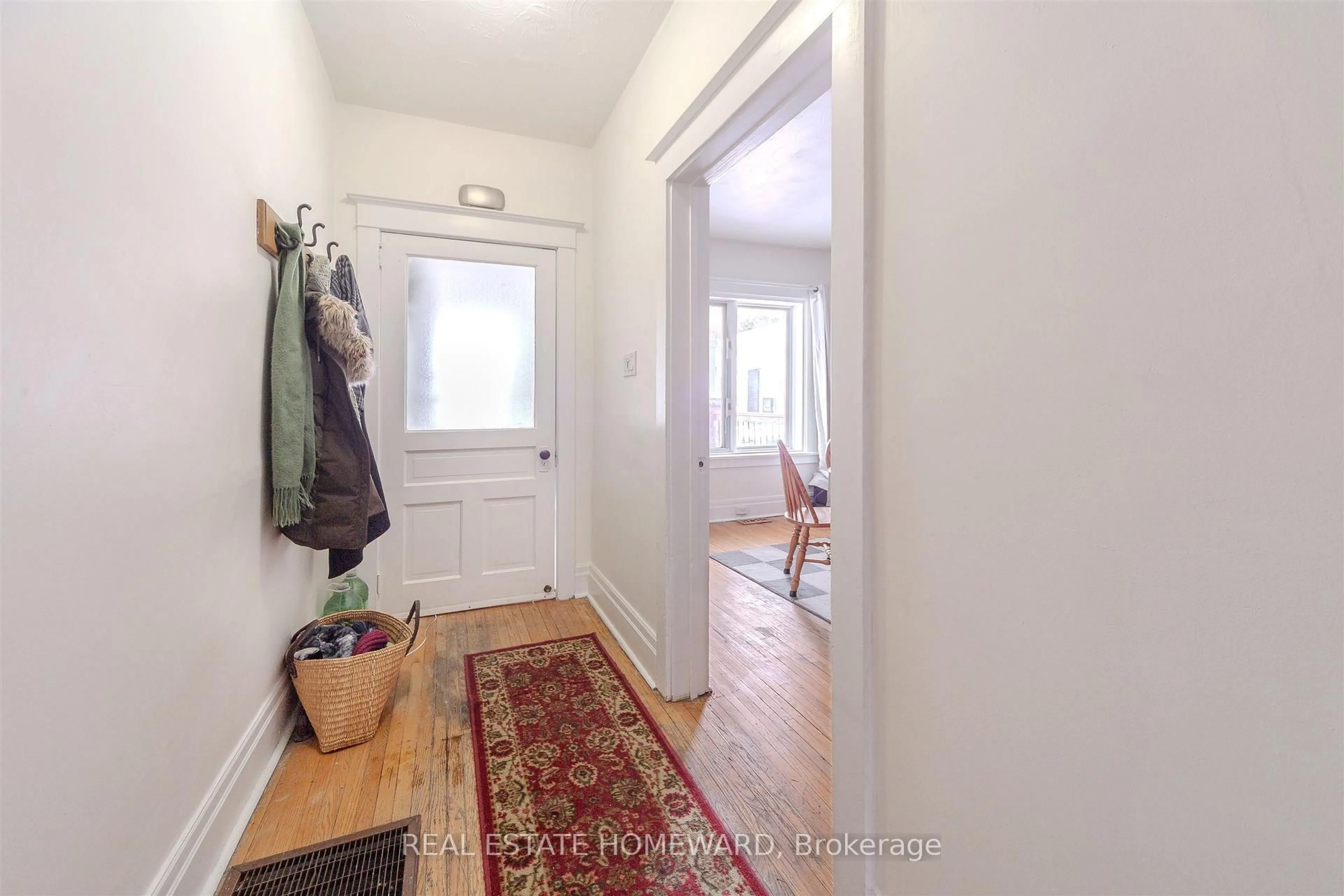Indoor entryway for 44 Somerset Ave, Toronto Ontario M6H 2R4