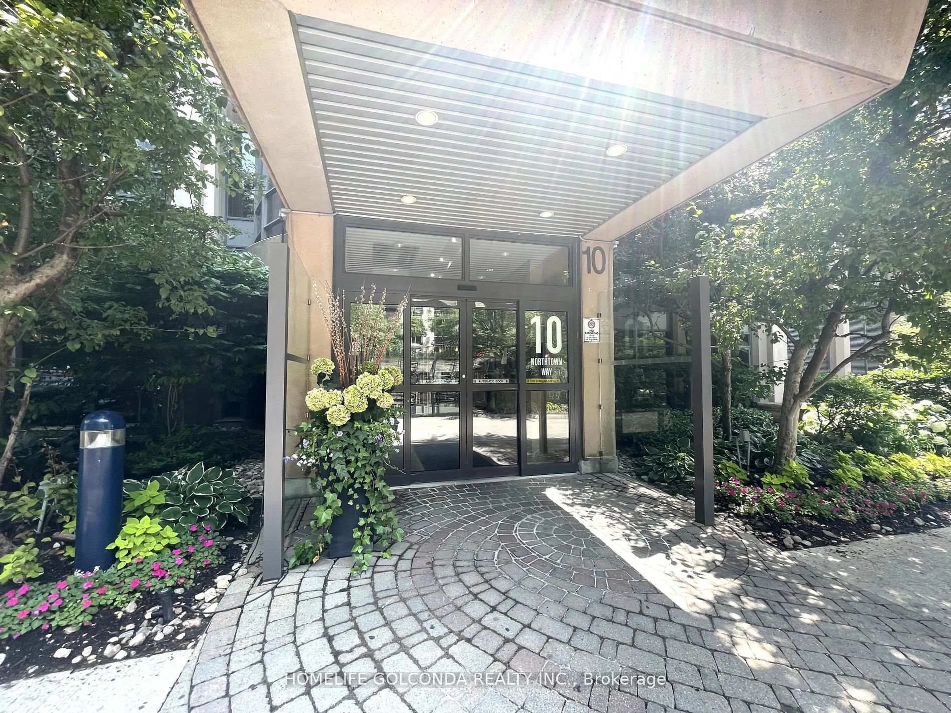 Indoor foyer for 10 Northtown Way #211, Toronto Ontario M2N 7L4