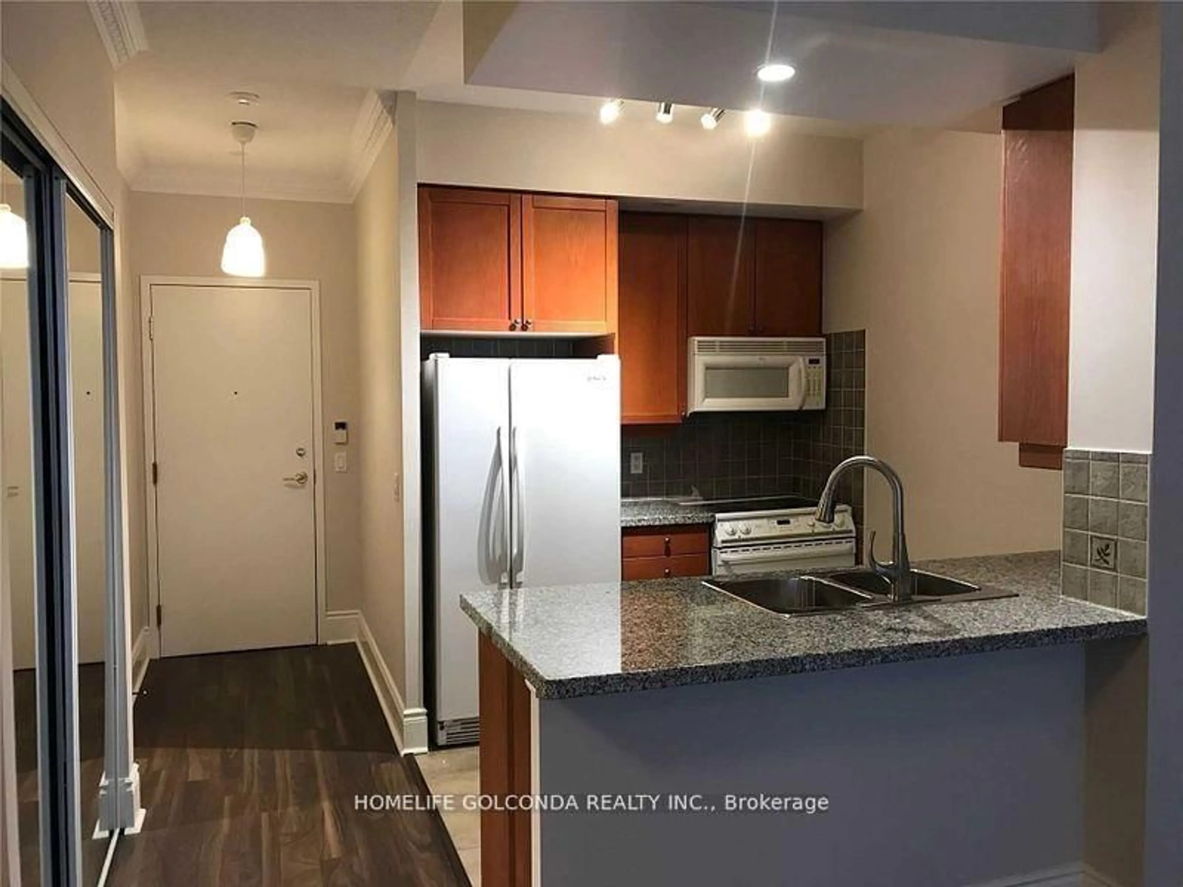 Standard kitchen, unknown for 10 Northtown Way #211, Toronto Ontario M2N 7L4