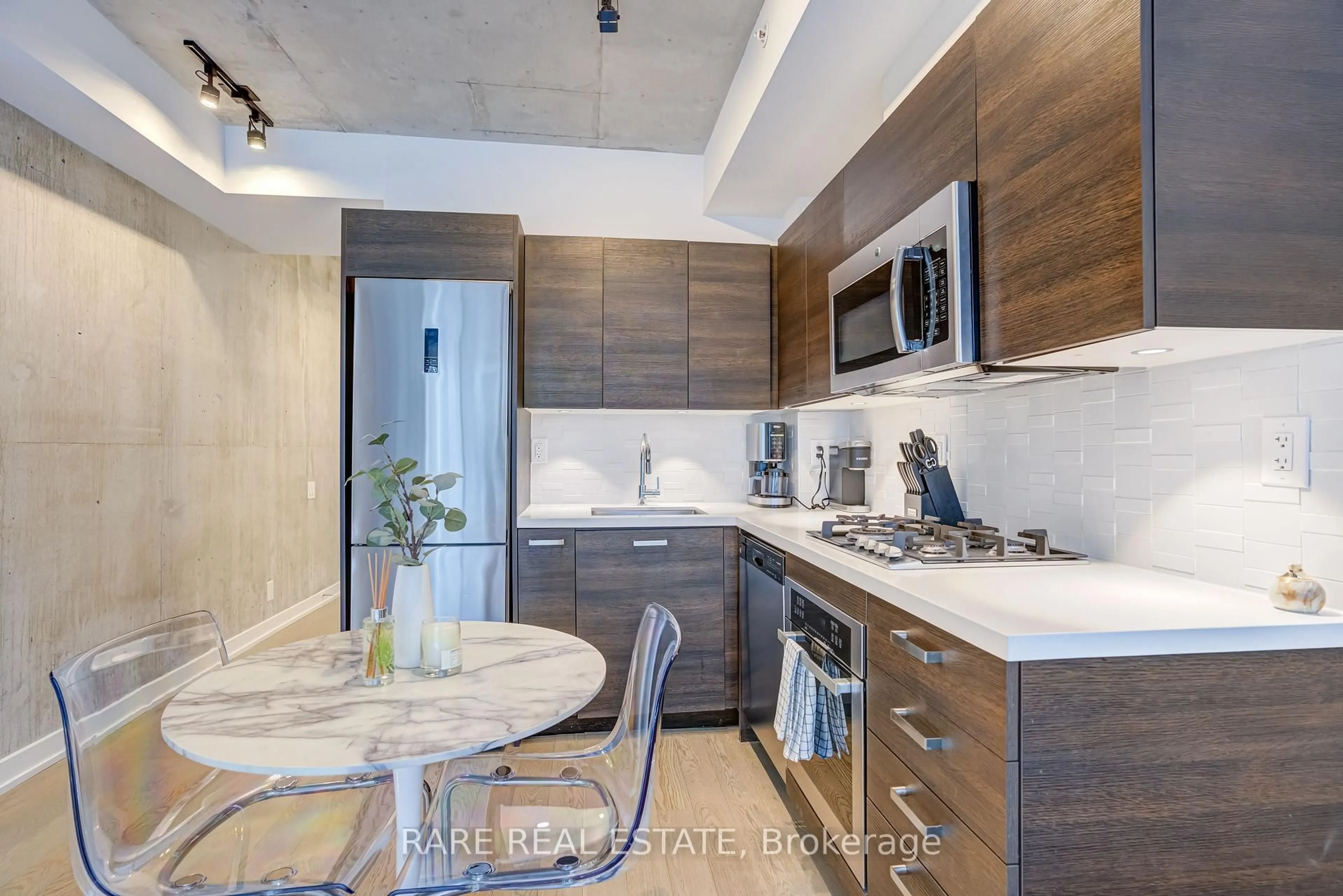 Open concept kitchen, unknown for 39 Brant St #513, Toronto Ontario M5V 0M8