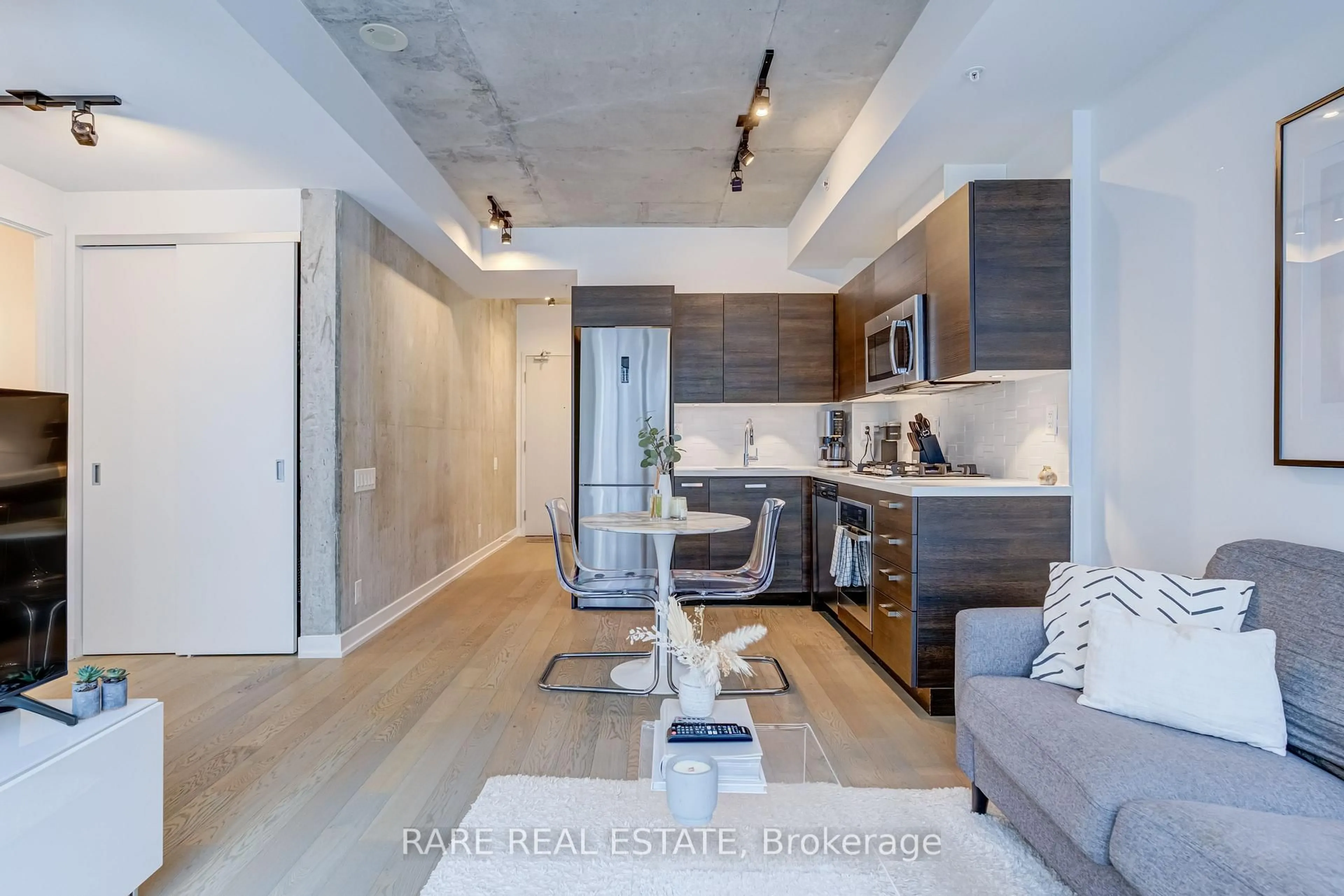 Open concept kitchen, unknown for 39 Brant St #513, Toronto Ontario M5V 0M8