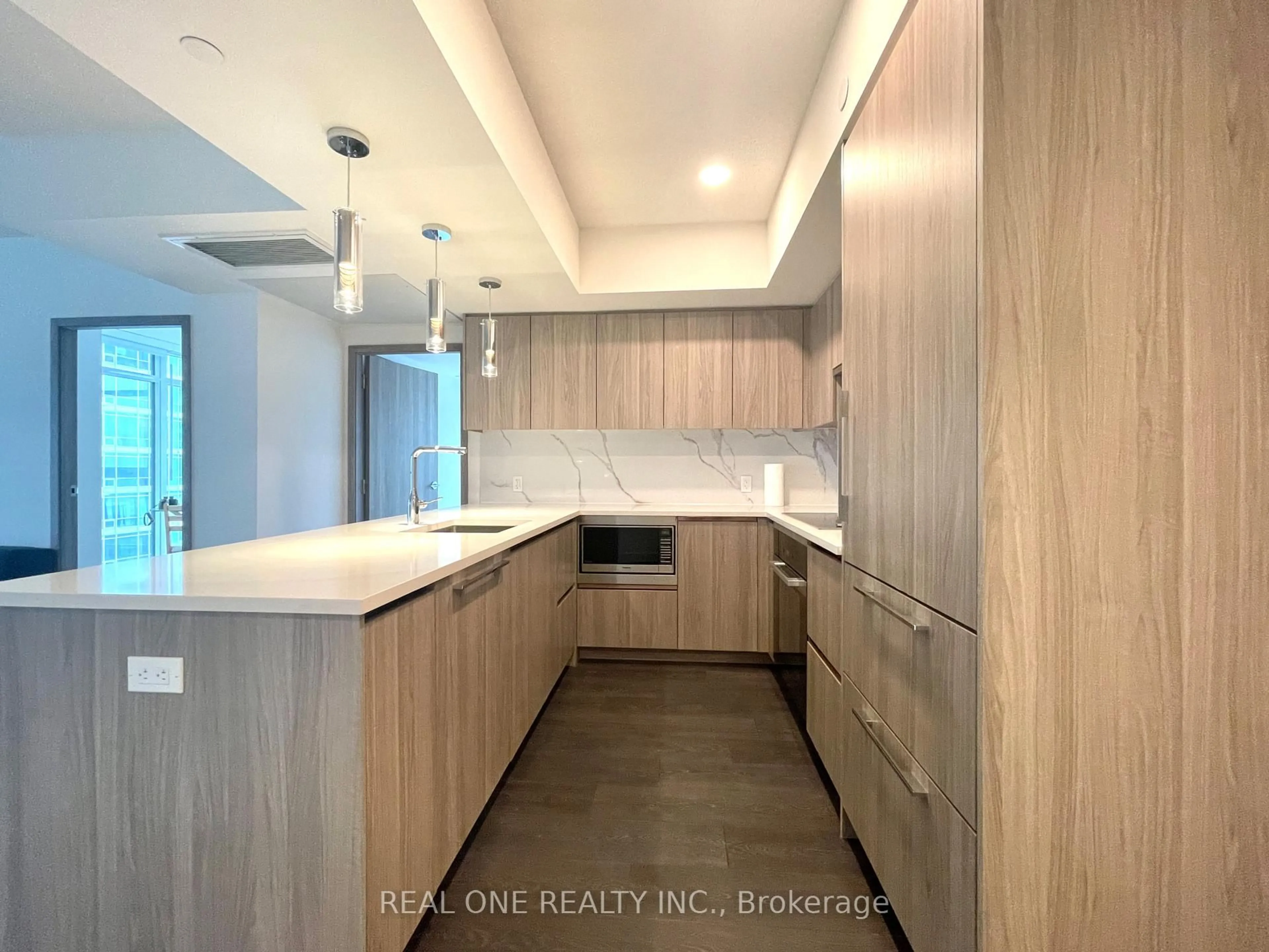 Unknown for 1 Concord Cityplace Way #2505, Toronto Ontario M5V 0X3