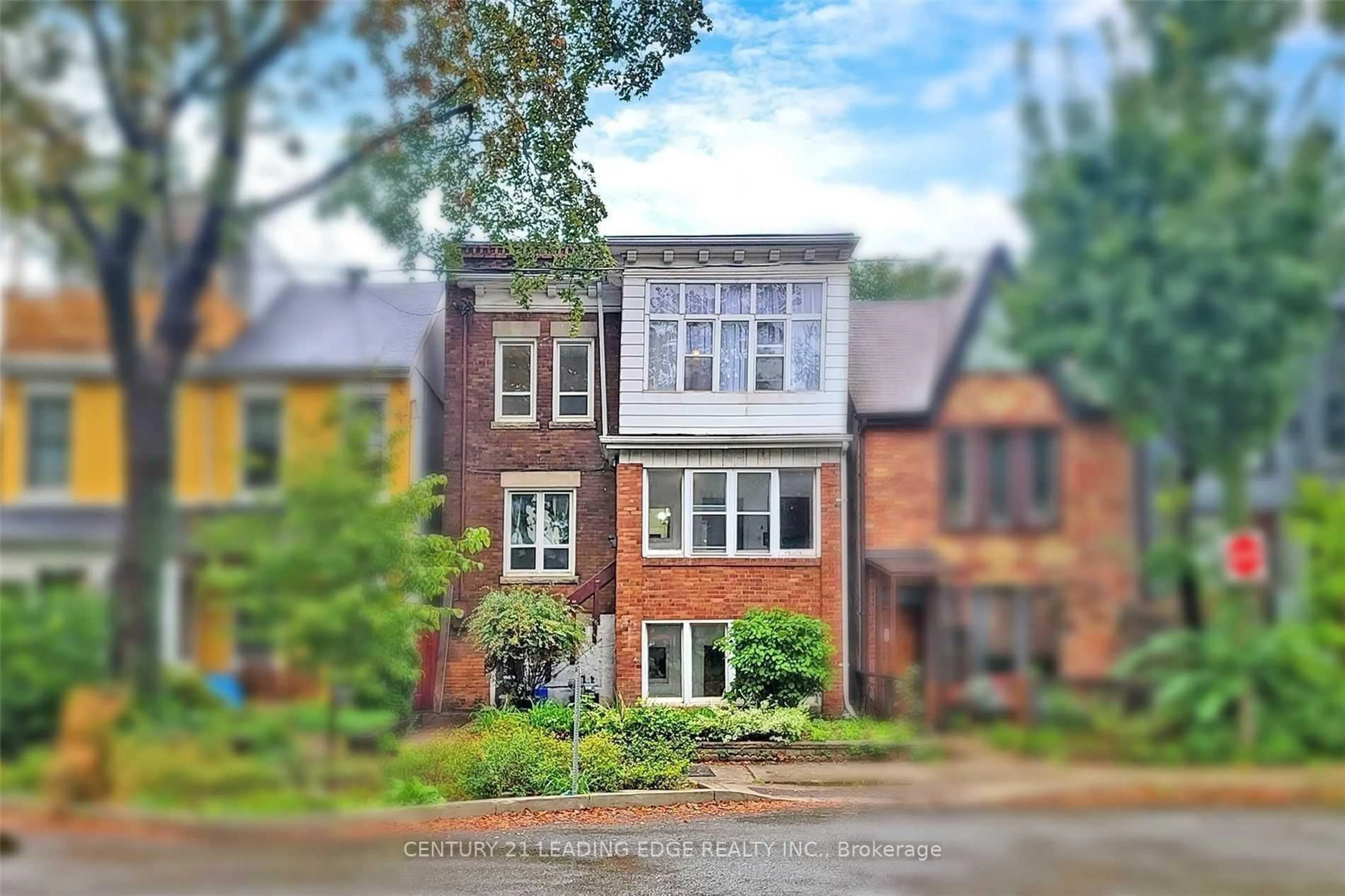 Home with brick exterior material, street for 233 BORDEN St, Toronto Ontario M5S 2N5
