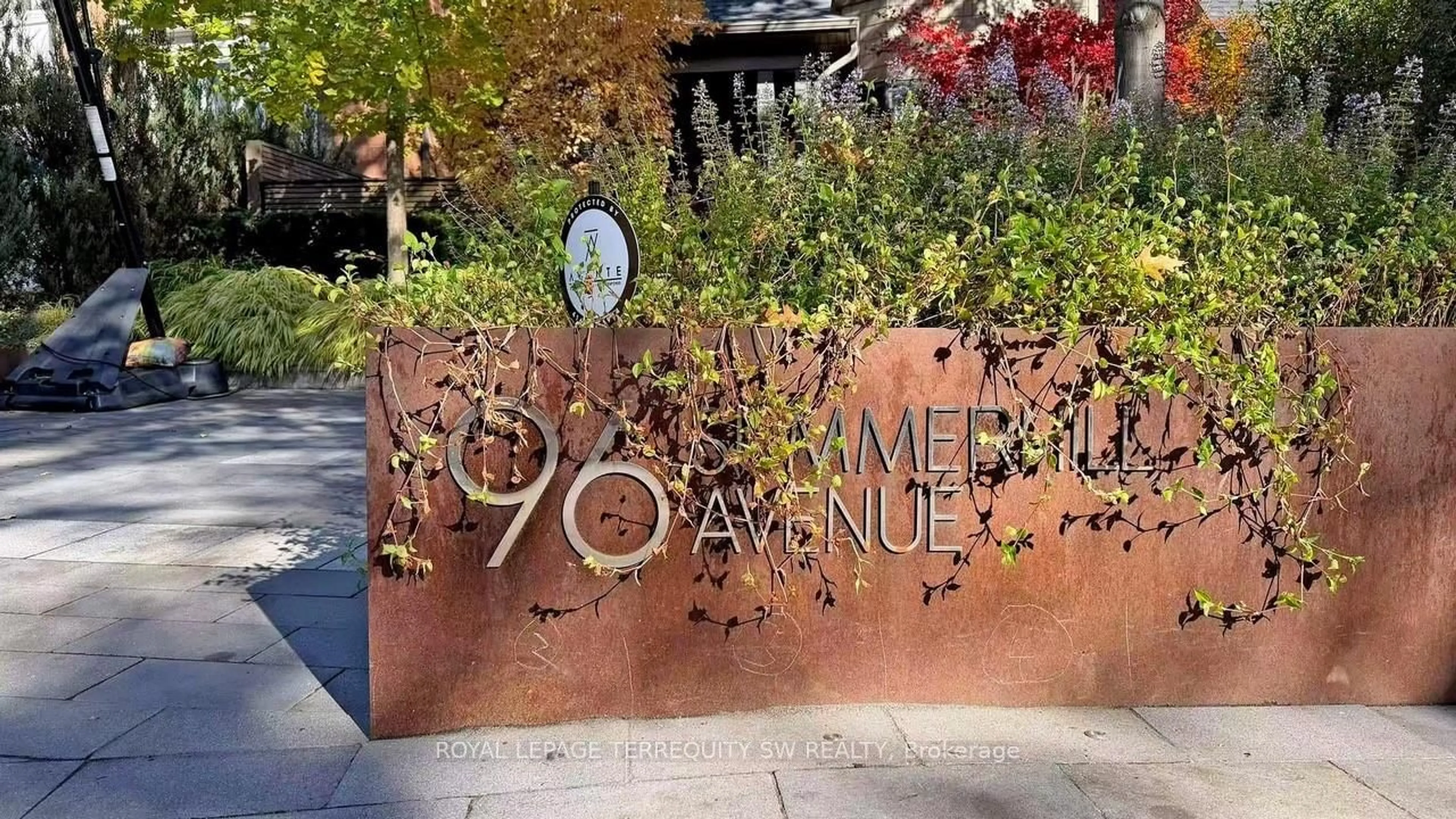 Lobby for 96 Summerhill Ave, Toronto Ontario M4T 1B2