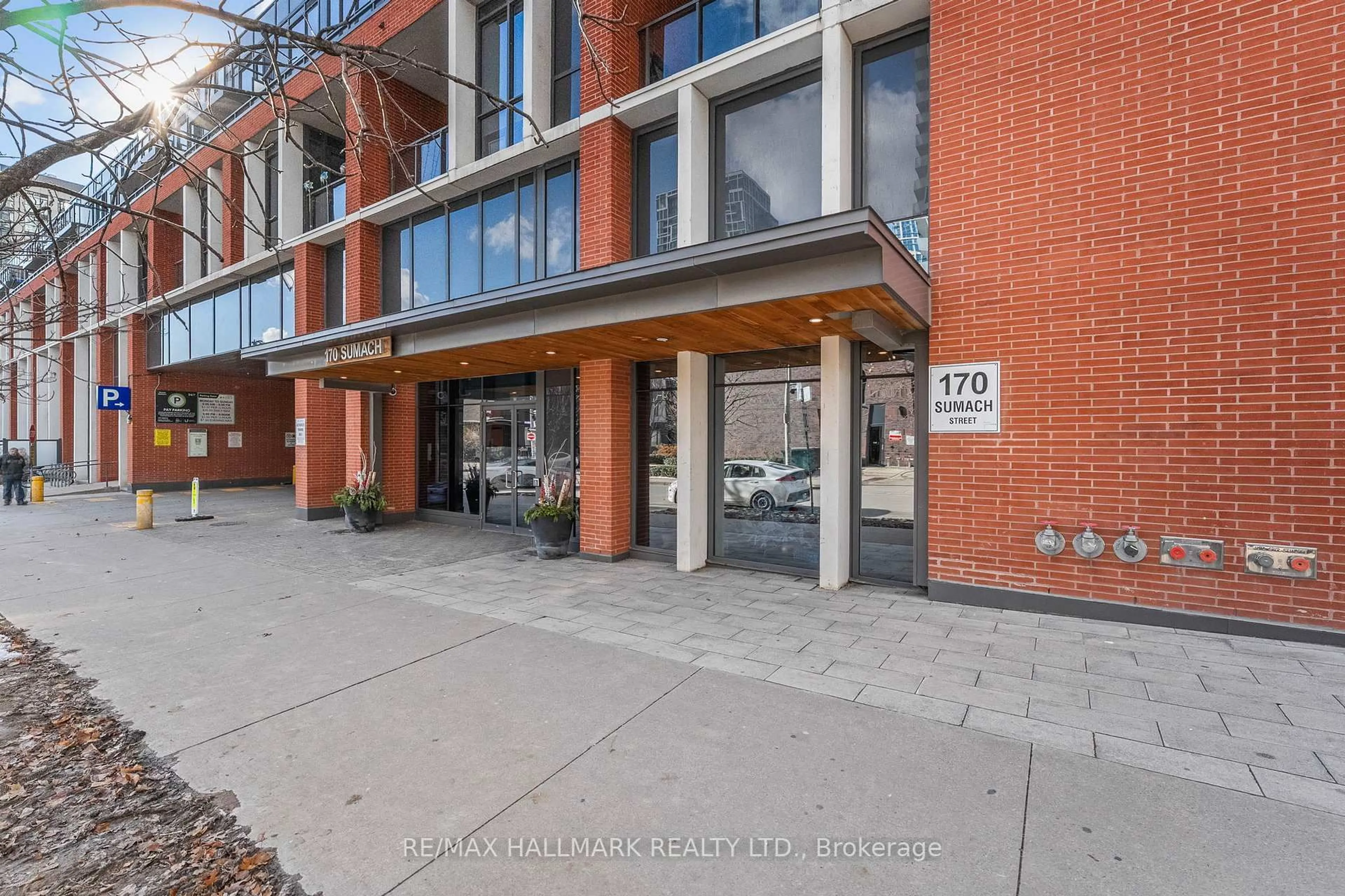 Indoor foyer for 170 Sumach St #1407, Toronto Ontario M5A 0C3