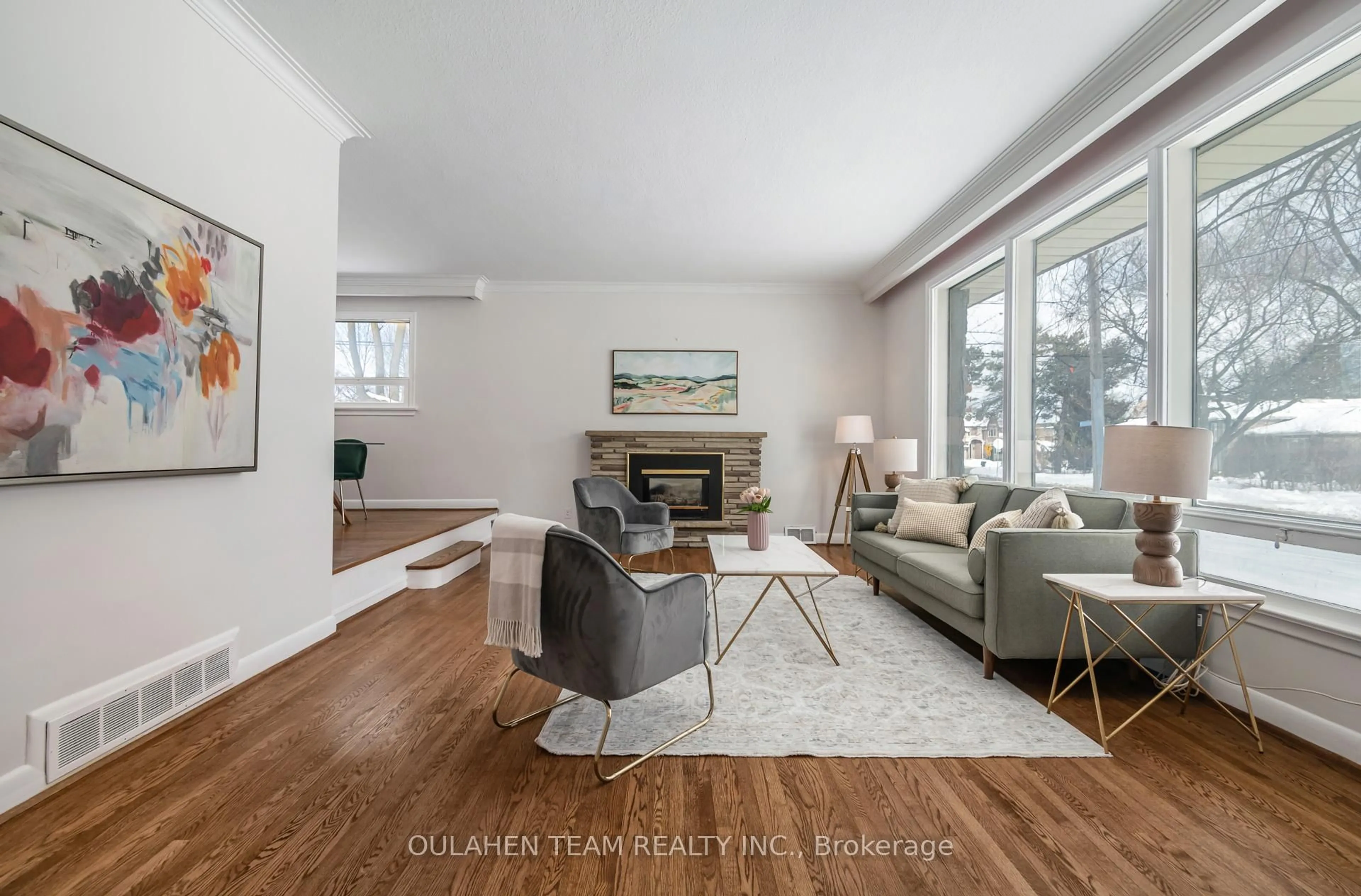 Living room with furniture, wood/laminate floor for 55 Foxwarren Dr, Toronto Ontario M2K 1L1